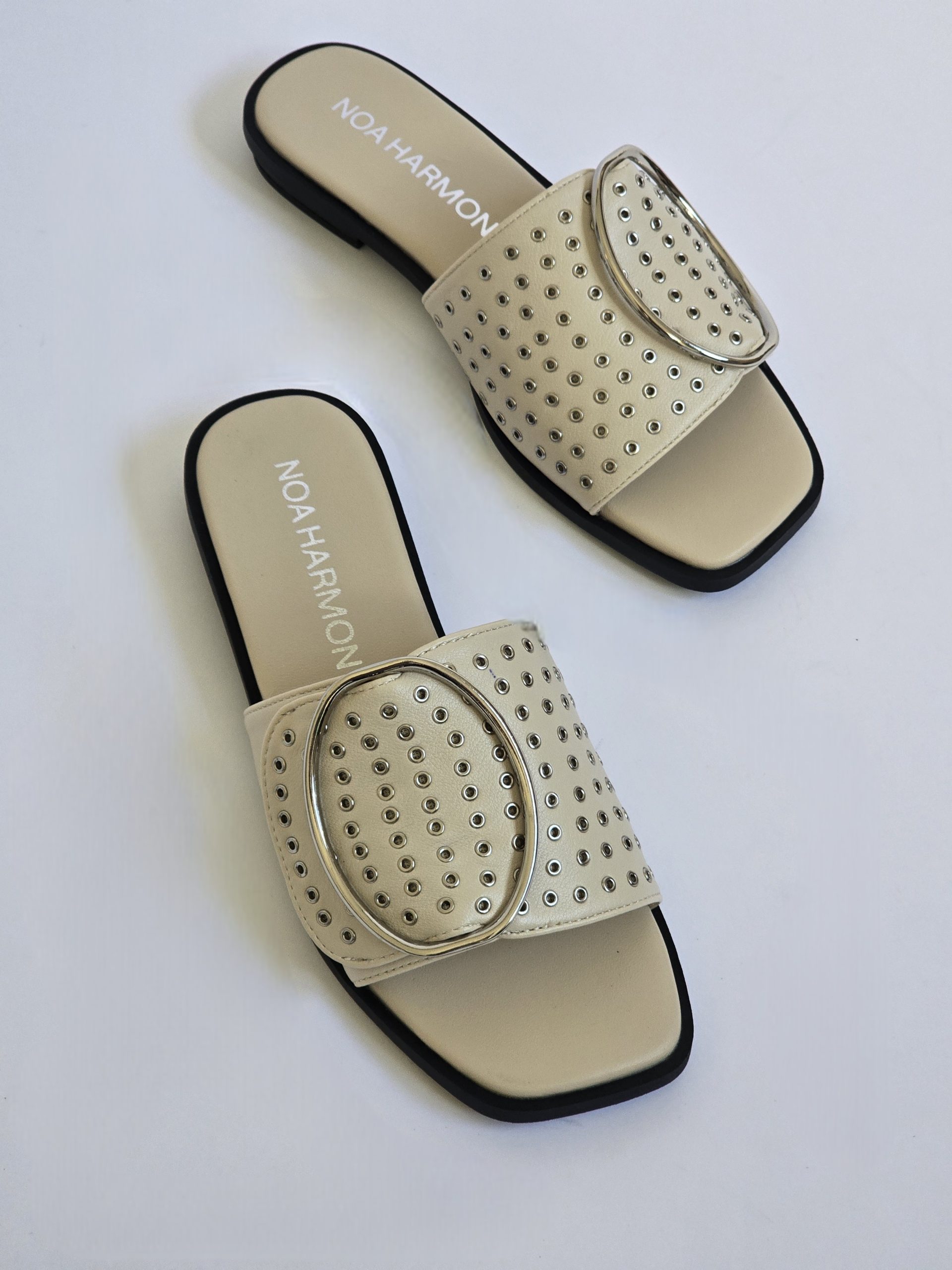 Exclusive - Jasper Off White