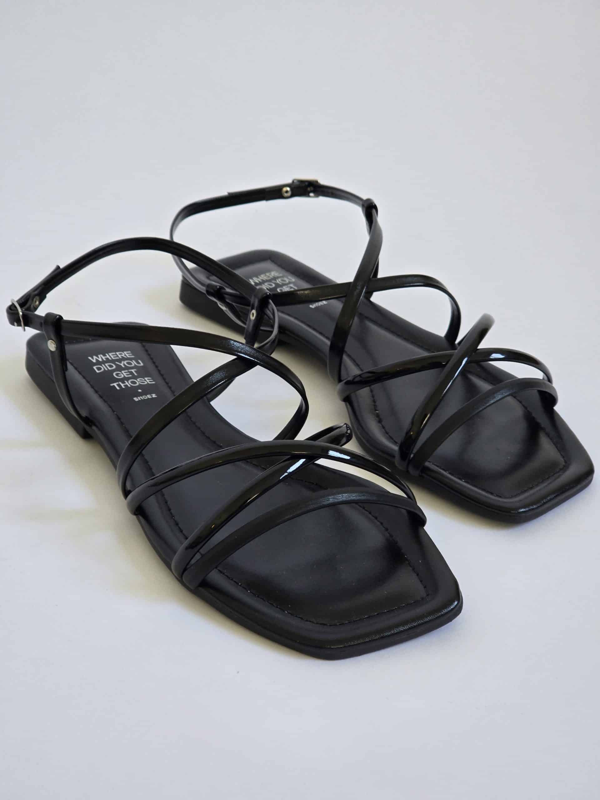 Lola Patent Black