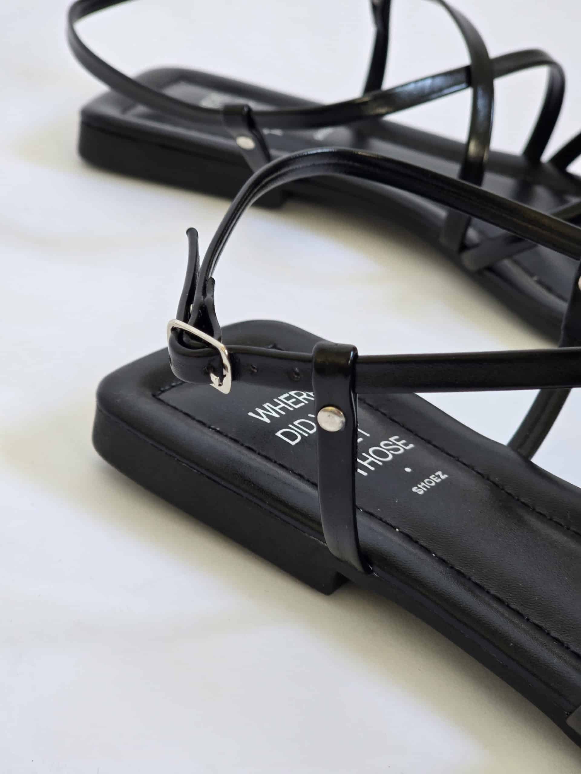 Lola Patent Black