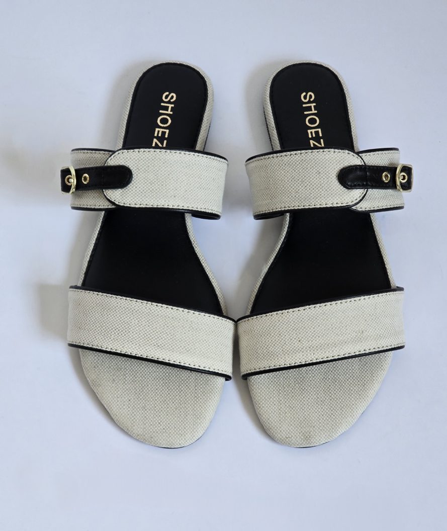 Baylie Black Canvas