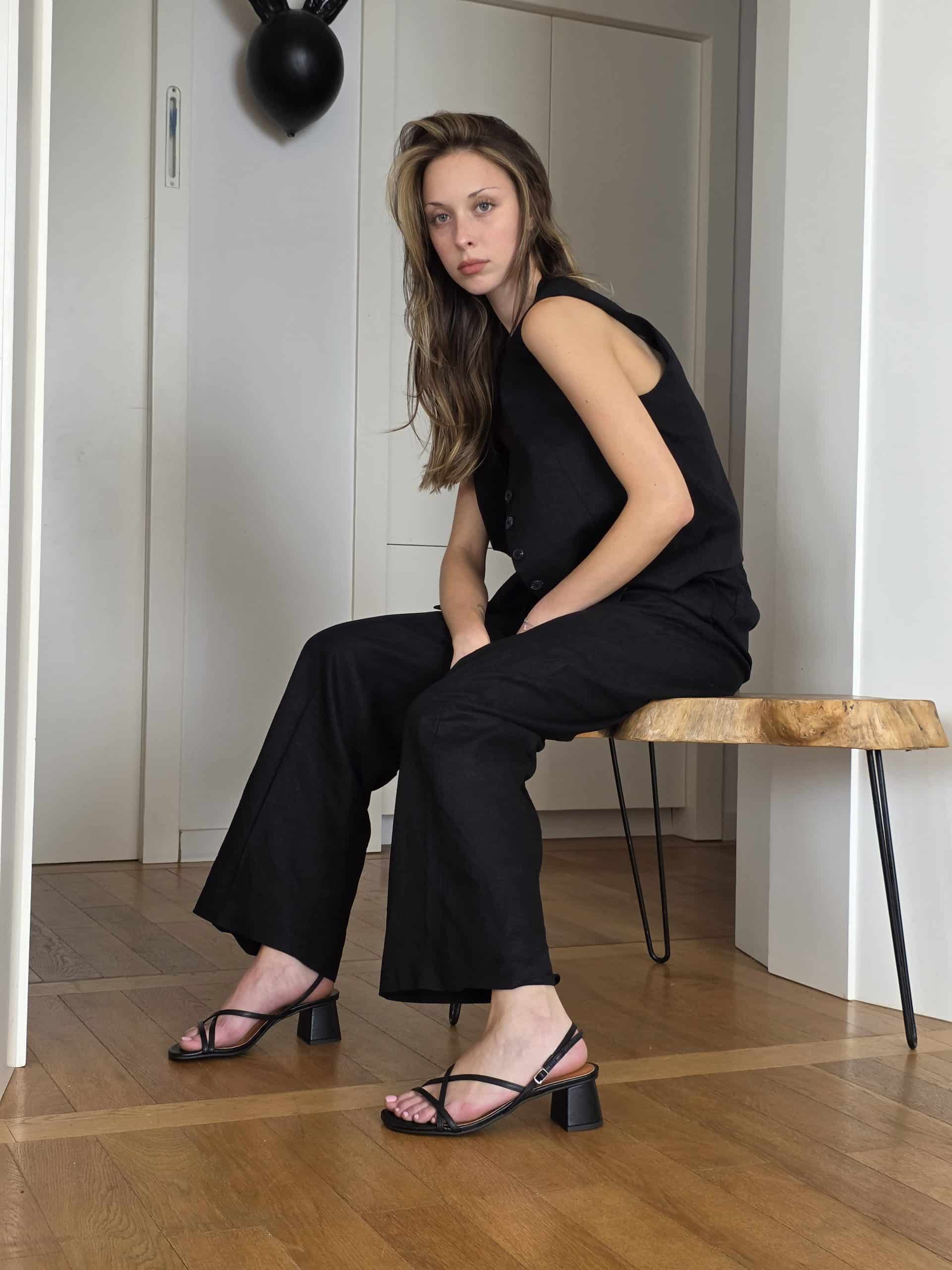 Venus Black