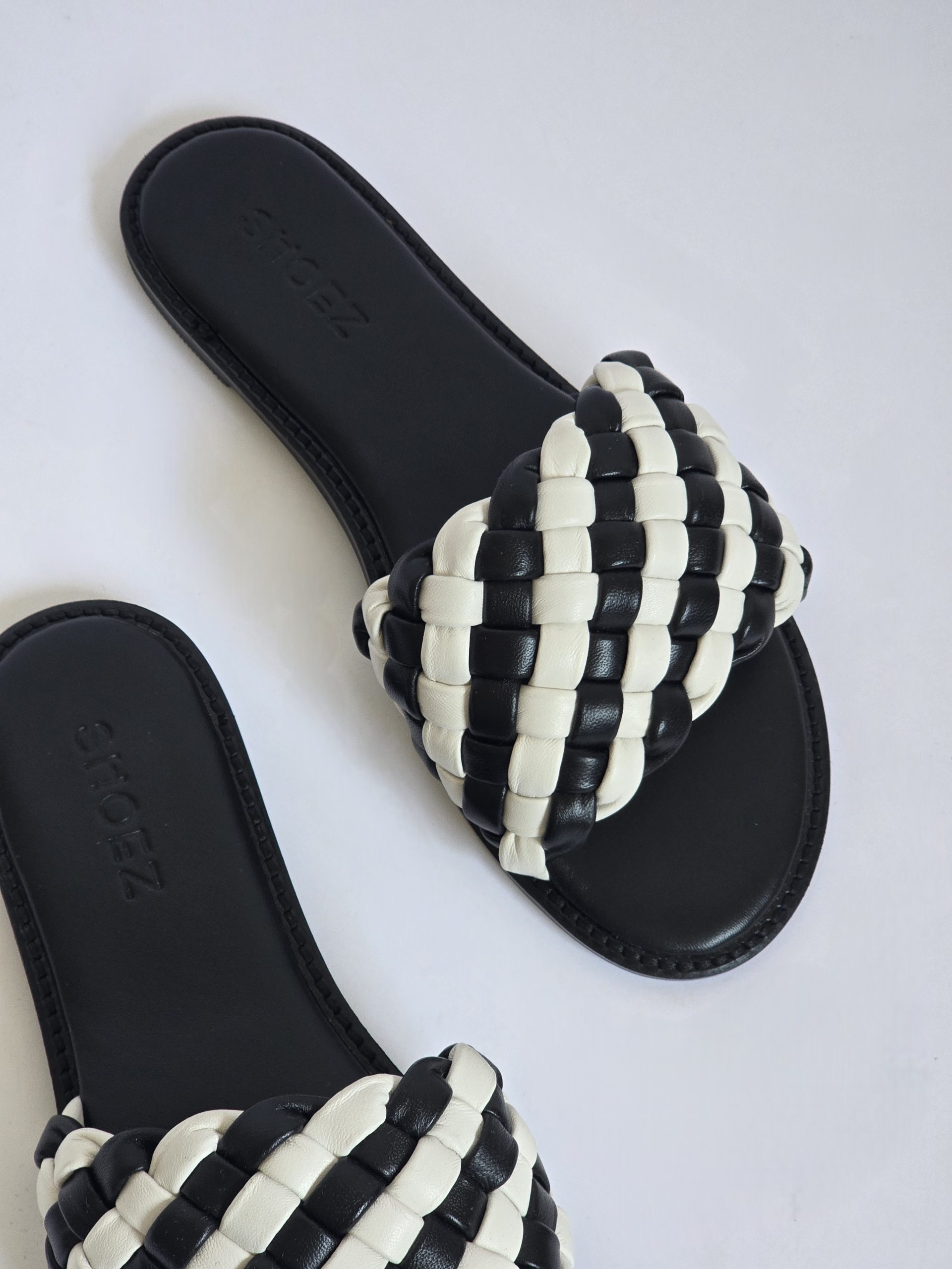 Kloe Black&White