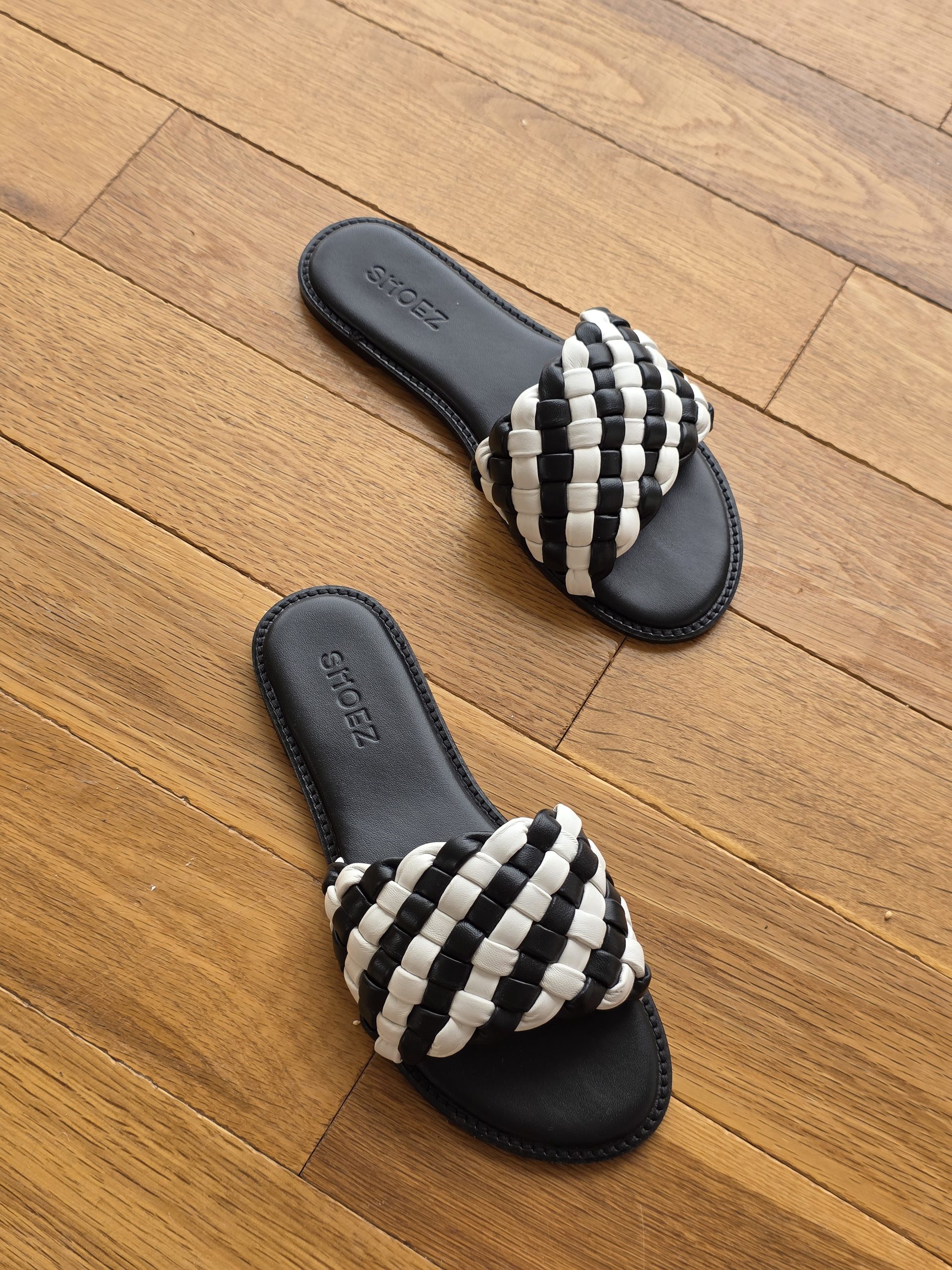 Kloe Black&White