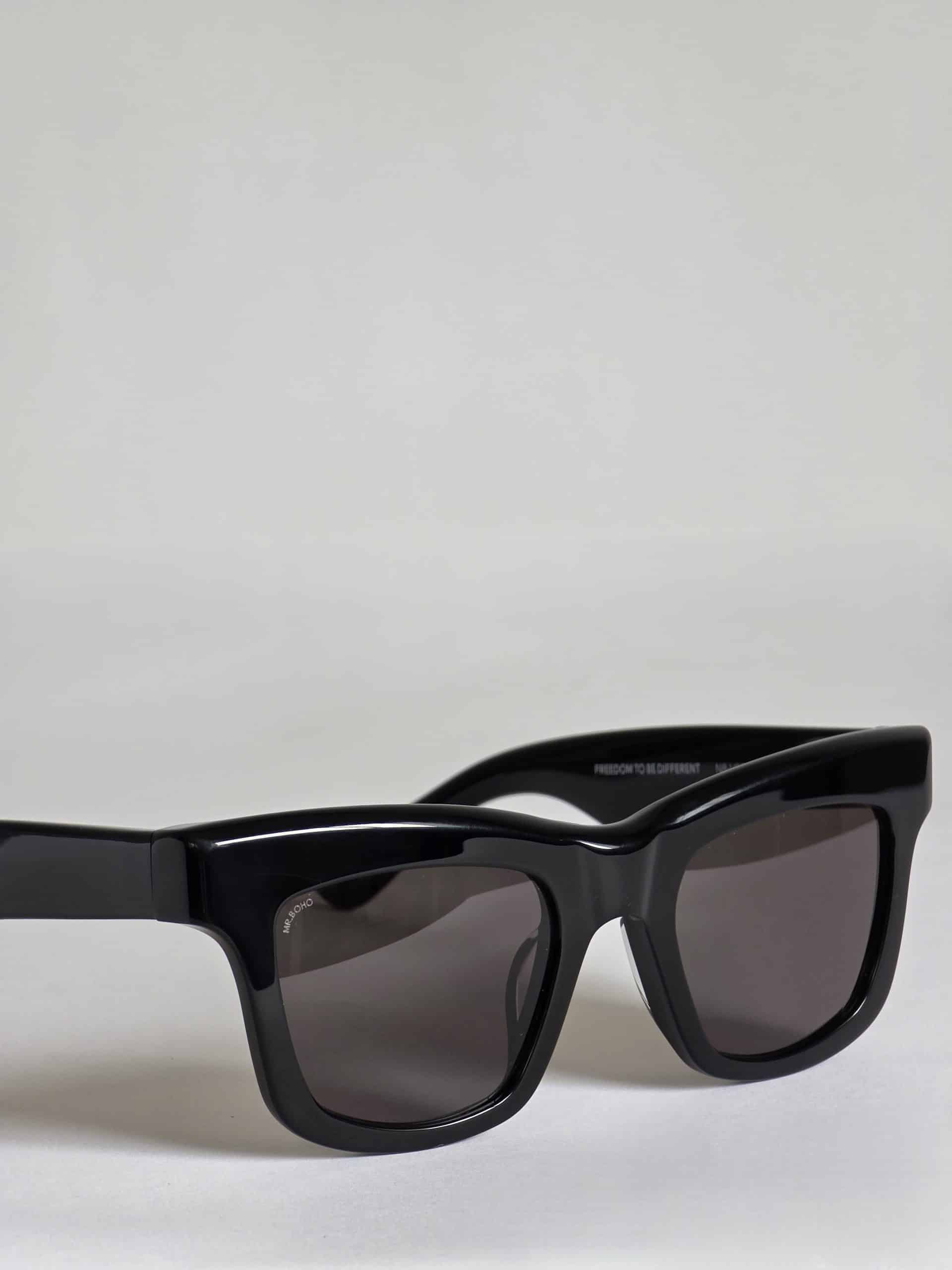 Montauk Black