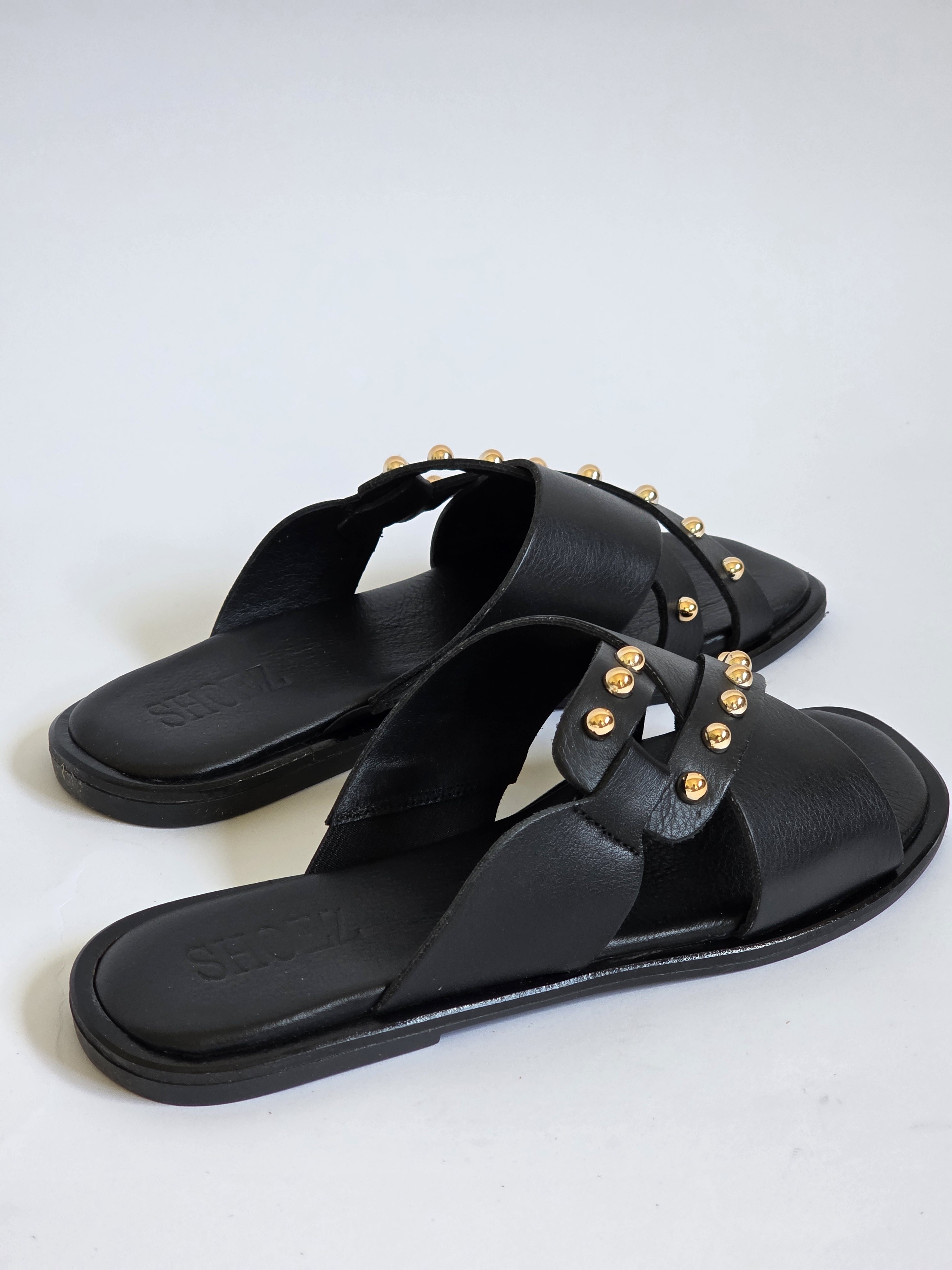 Laguna Black