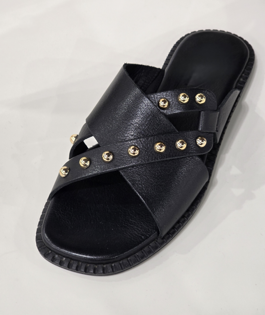 Laguna Black