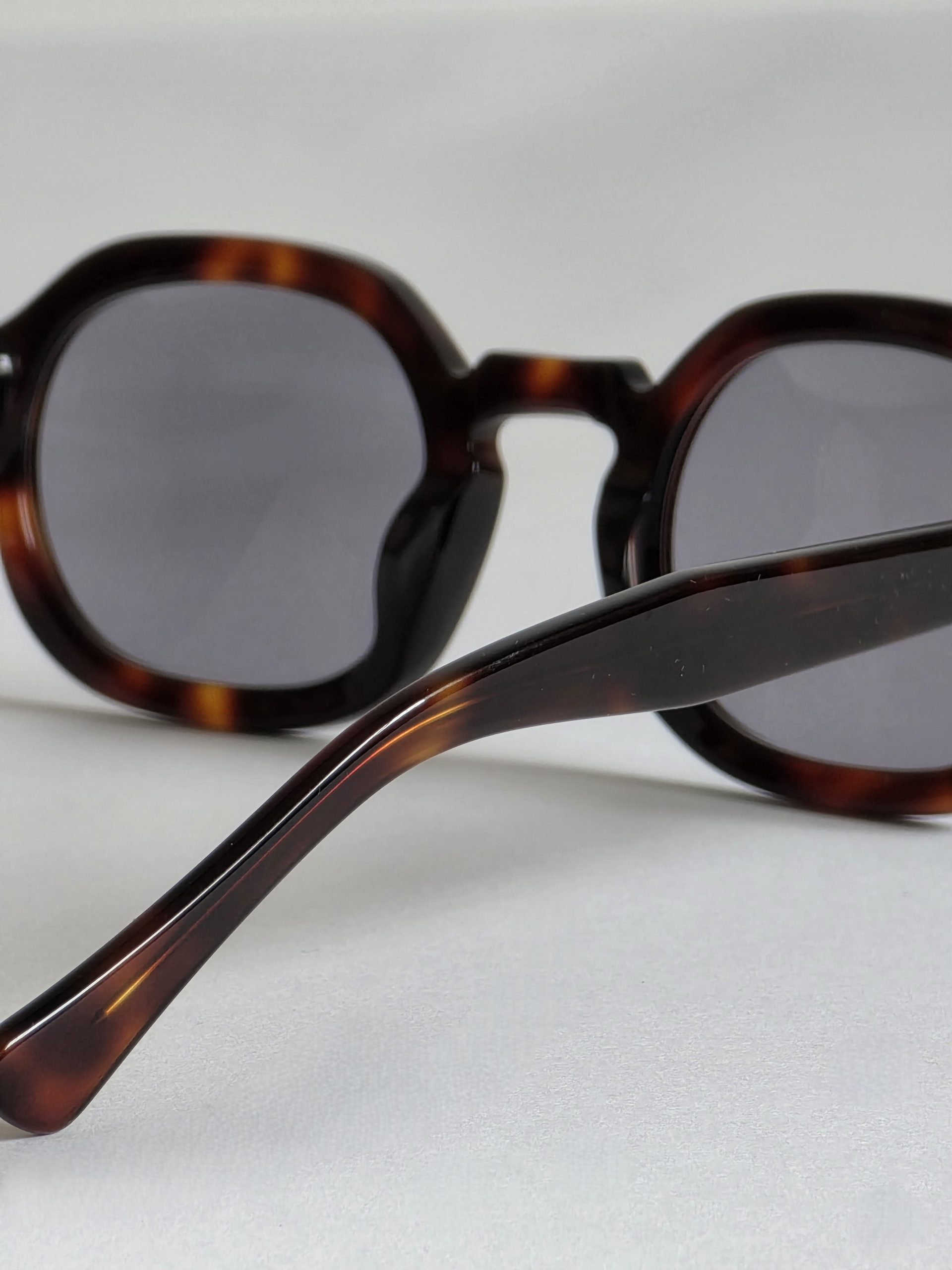 Prisma – Elpatio Walnut