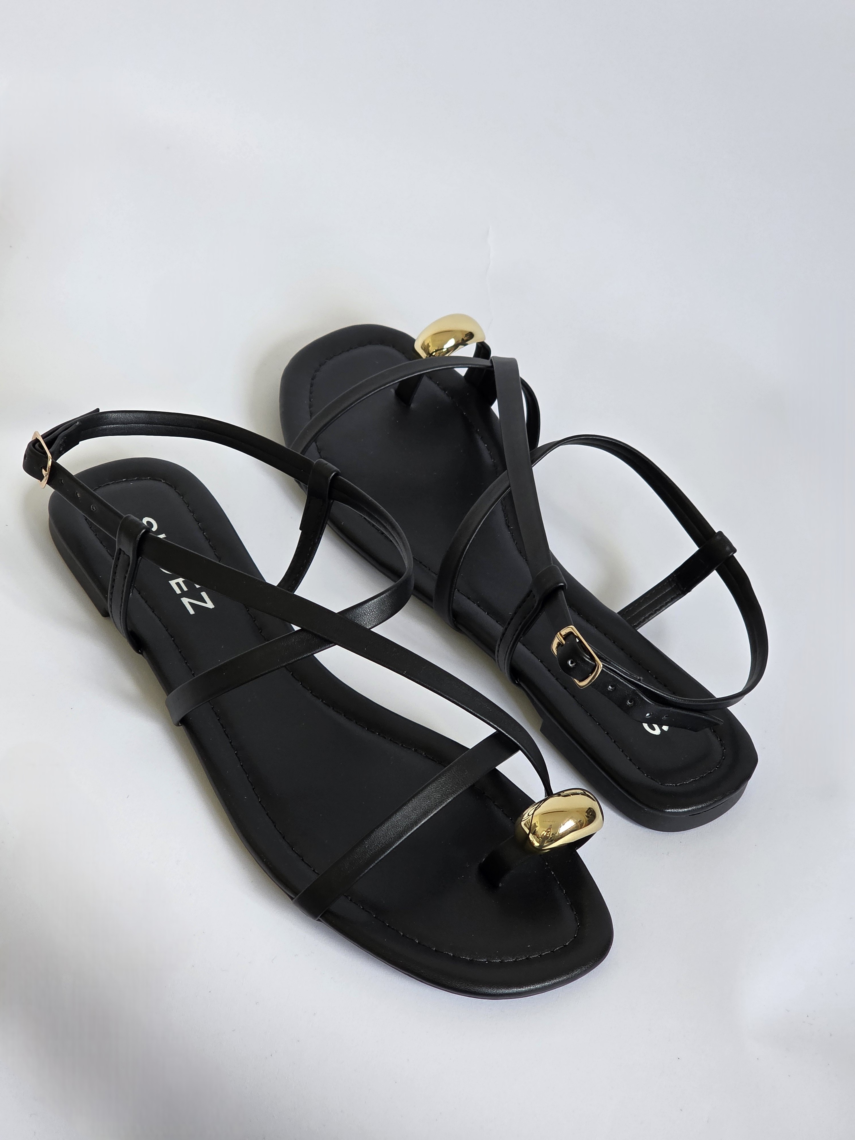 Diara Black Pre-Order
