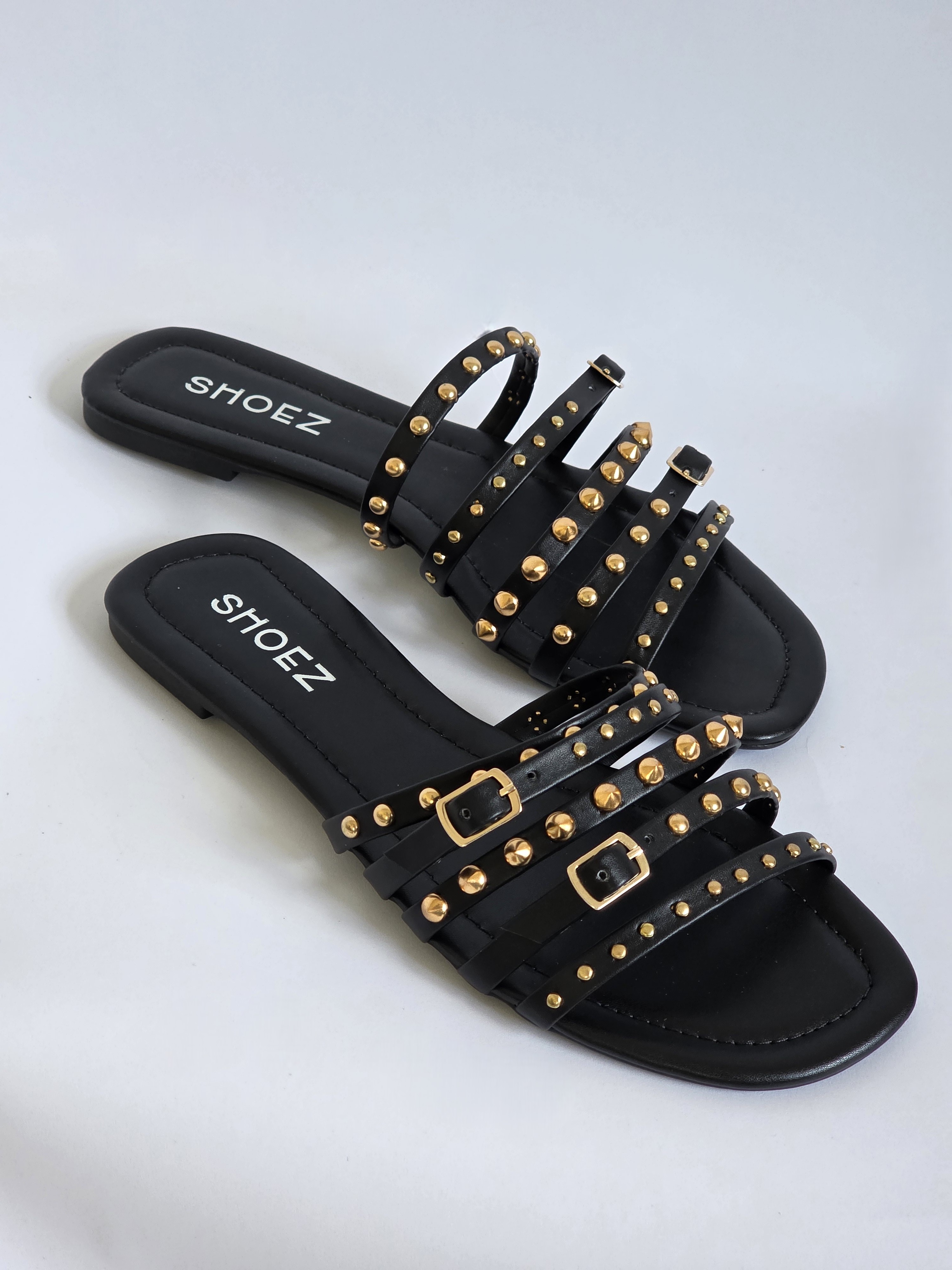Amaia Black Pre-Order