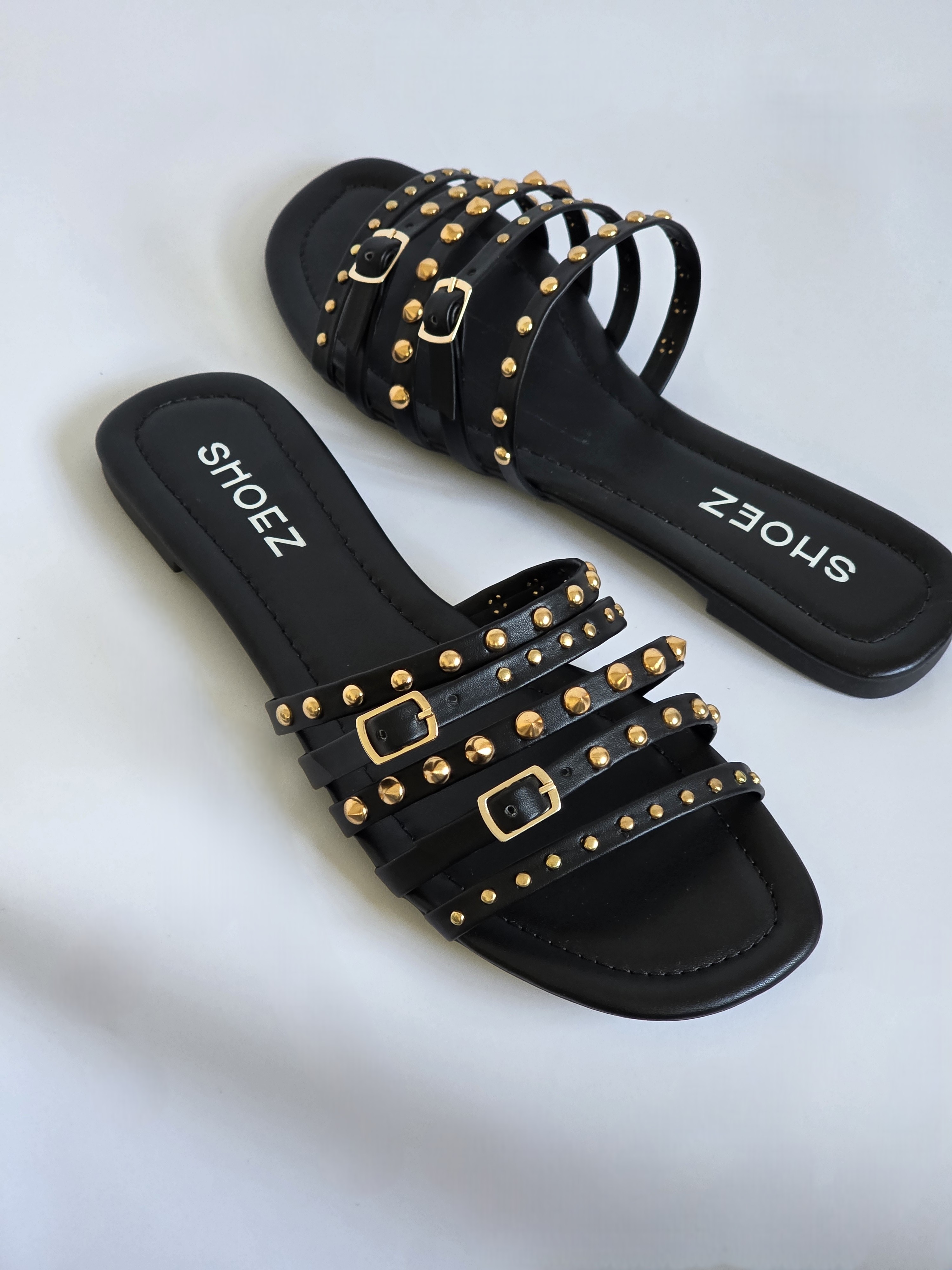 Amaia Black Pre-Order