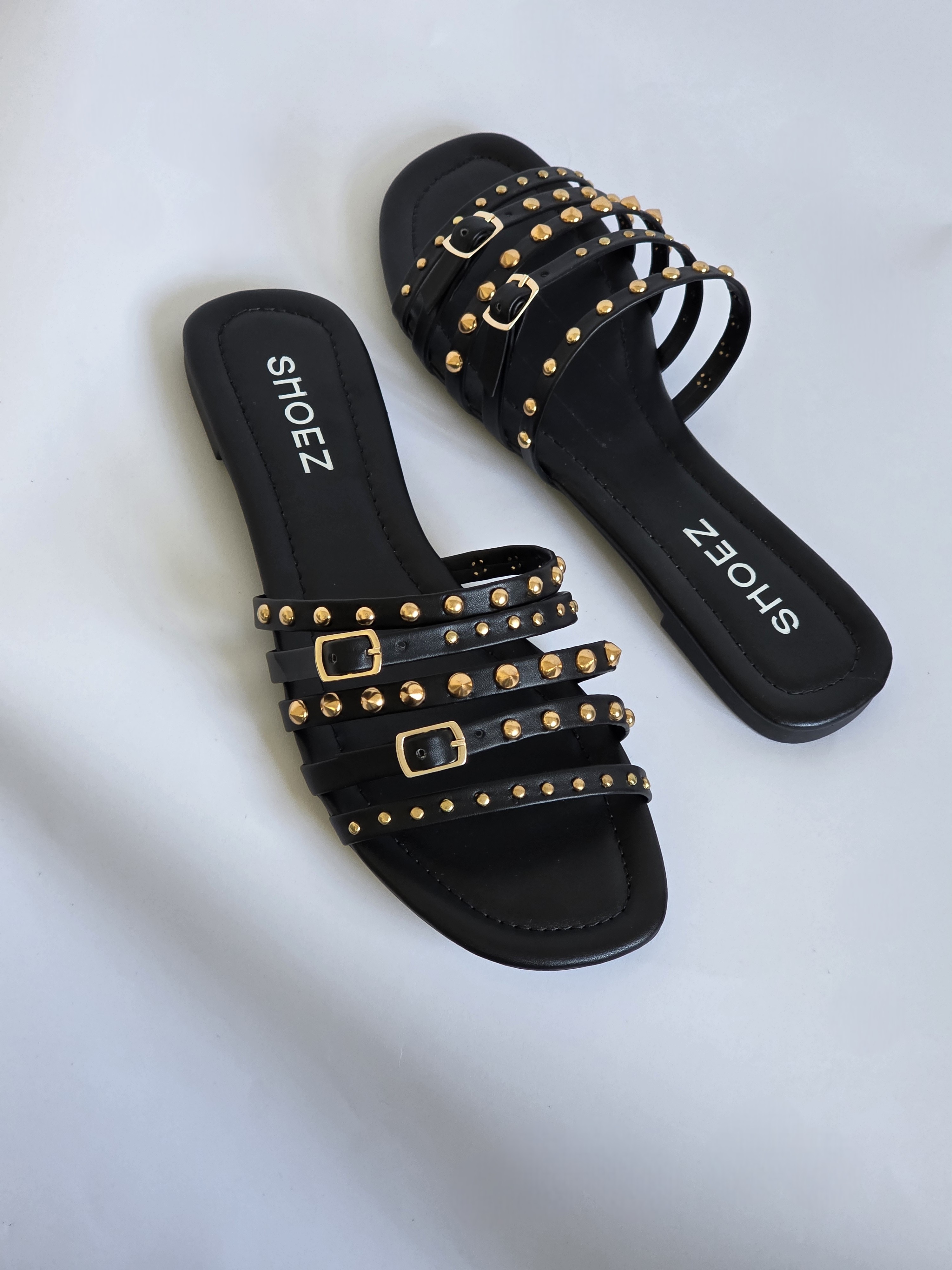 Amaia Black Pre-Order