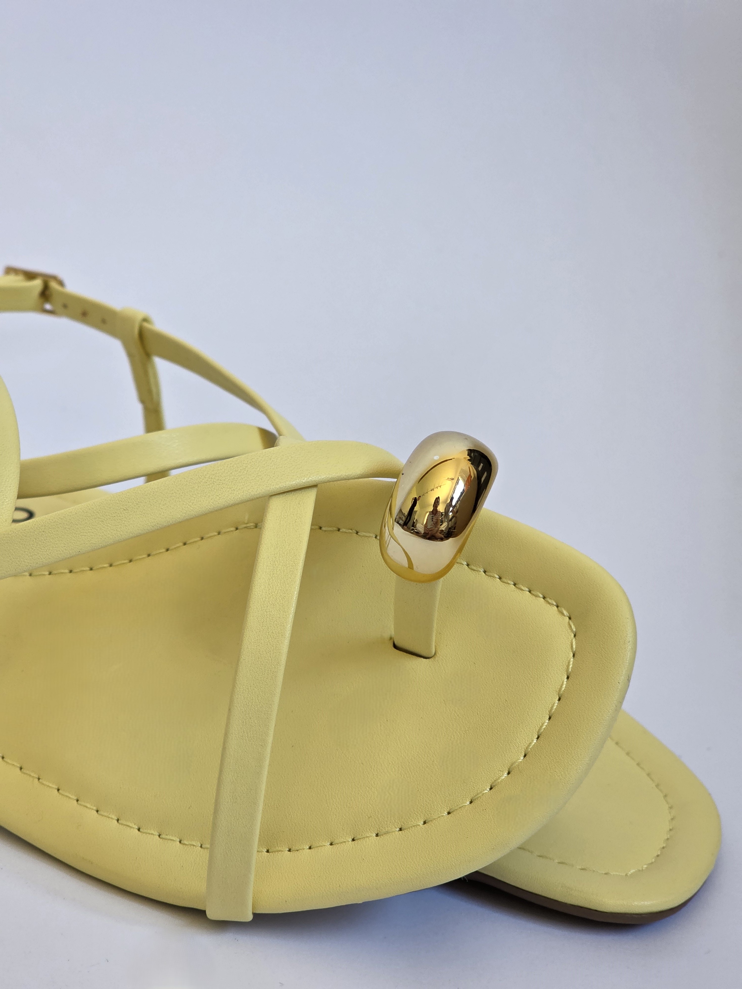 Diara Banana Pre-Order