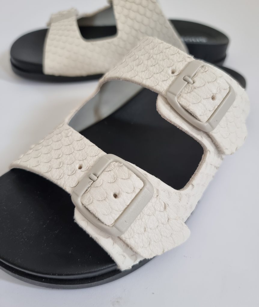 Dassy White