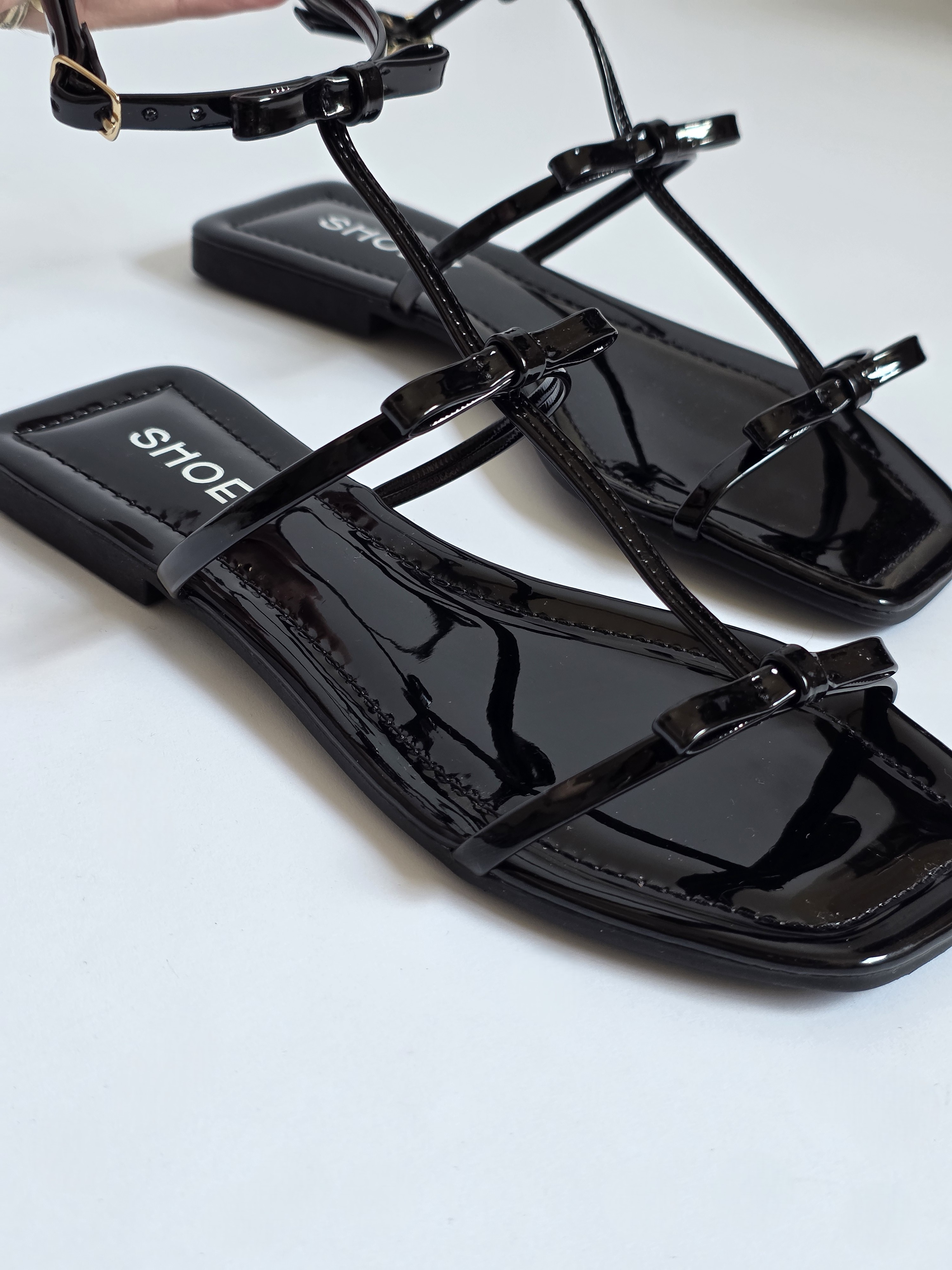 Pallas Black