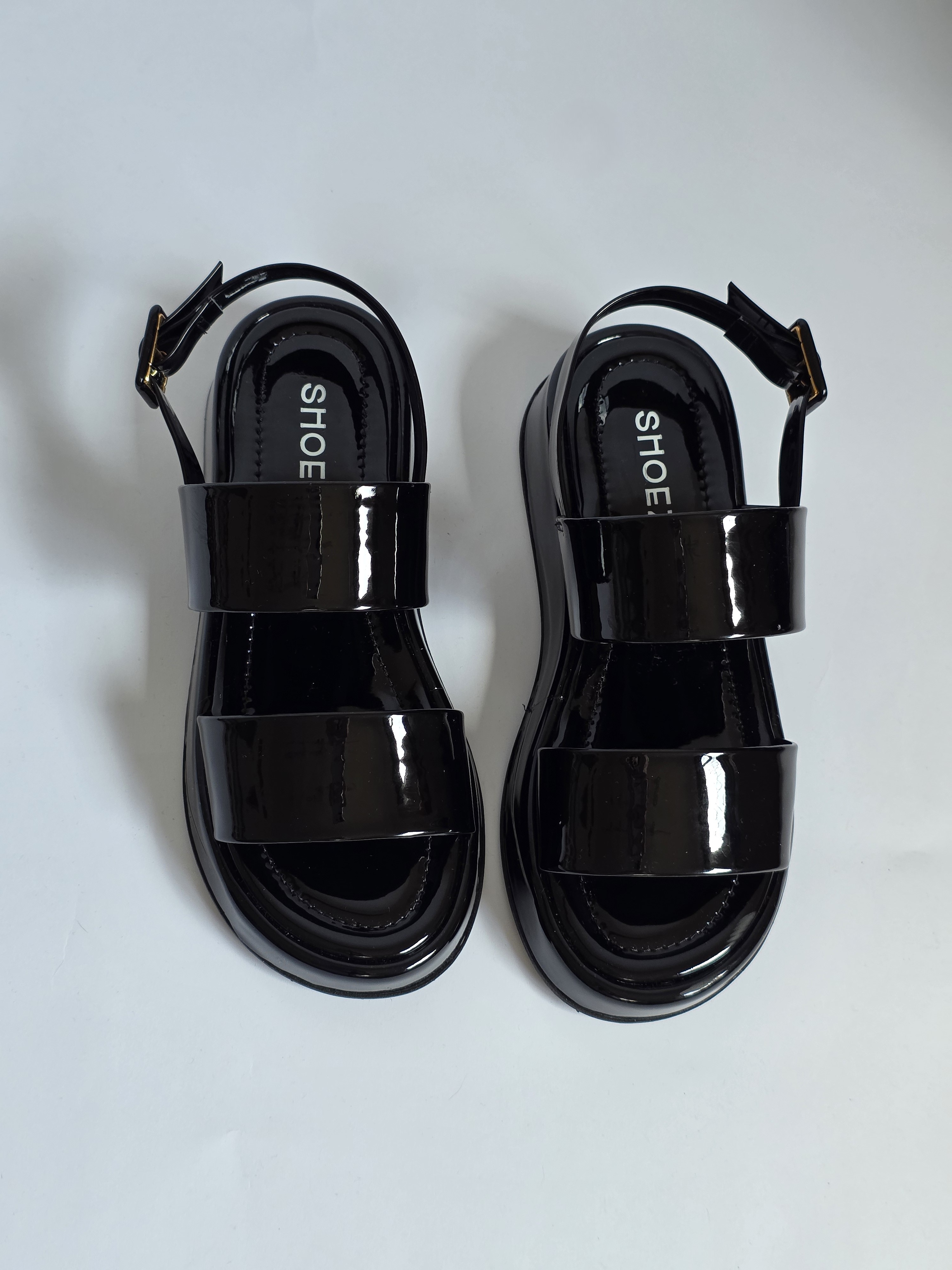 Brisa Black Pre Order