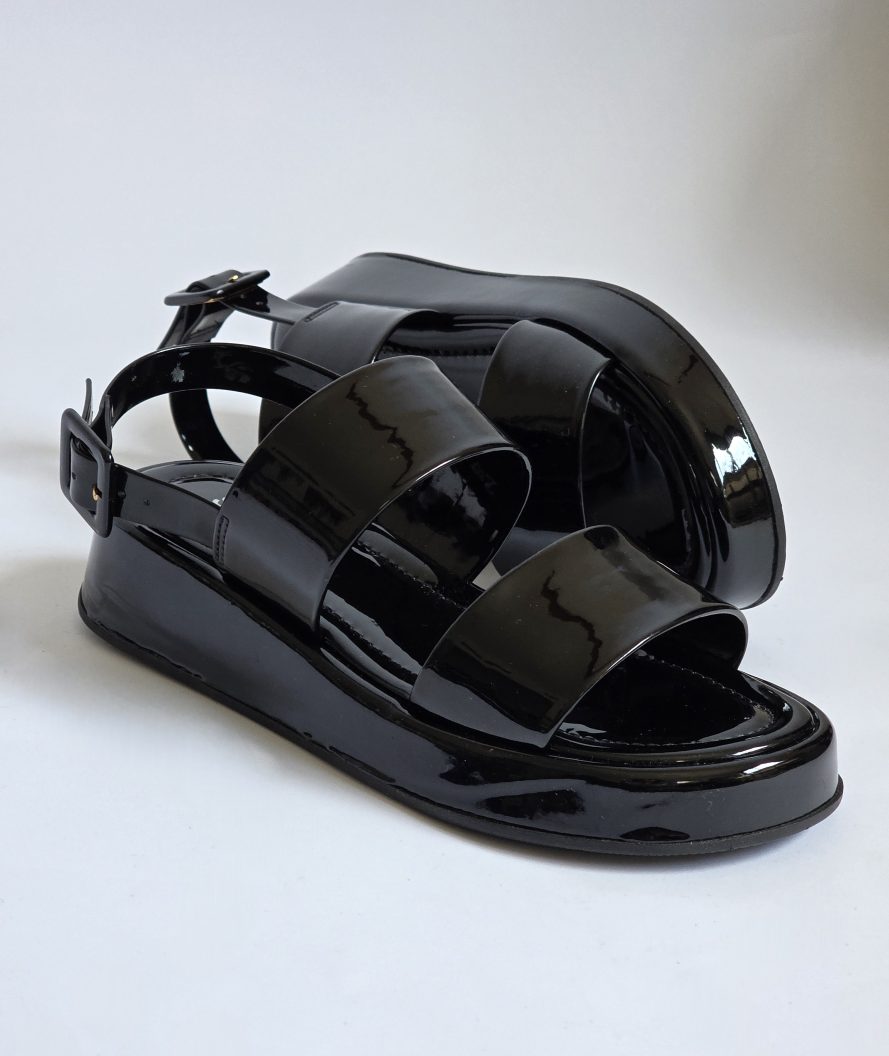 Brisa Black Pre Order