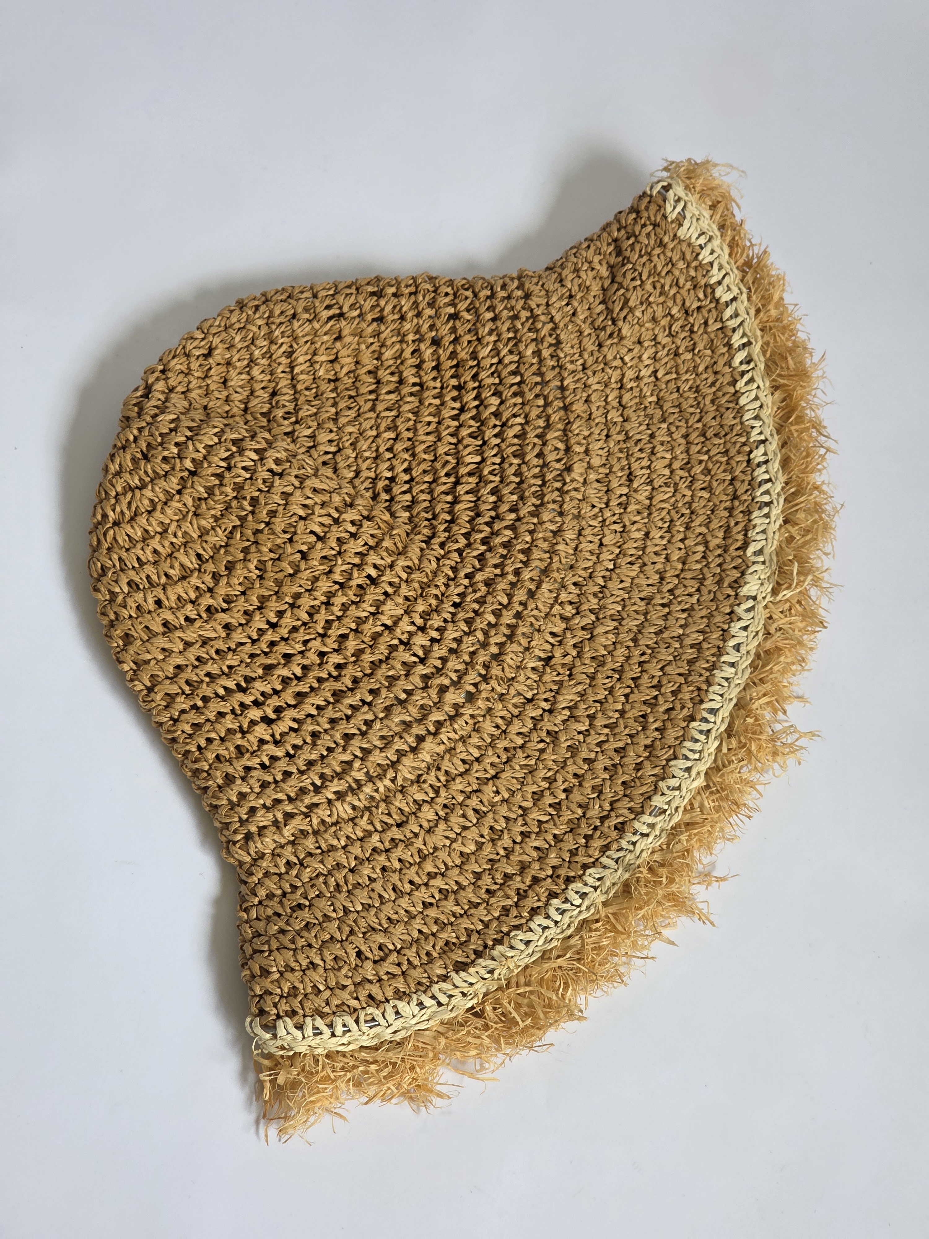 כובע קש Bucket