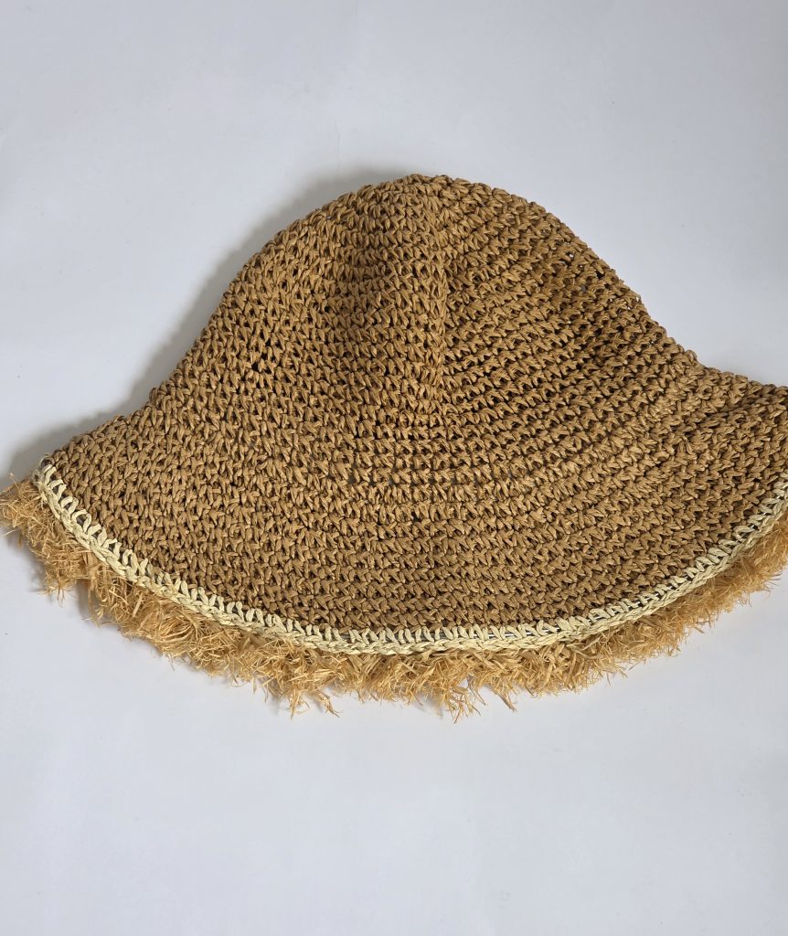 כובע קש Bucket