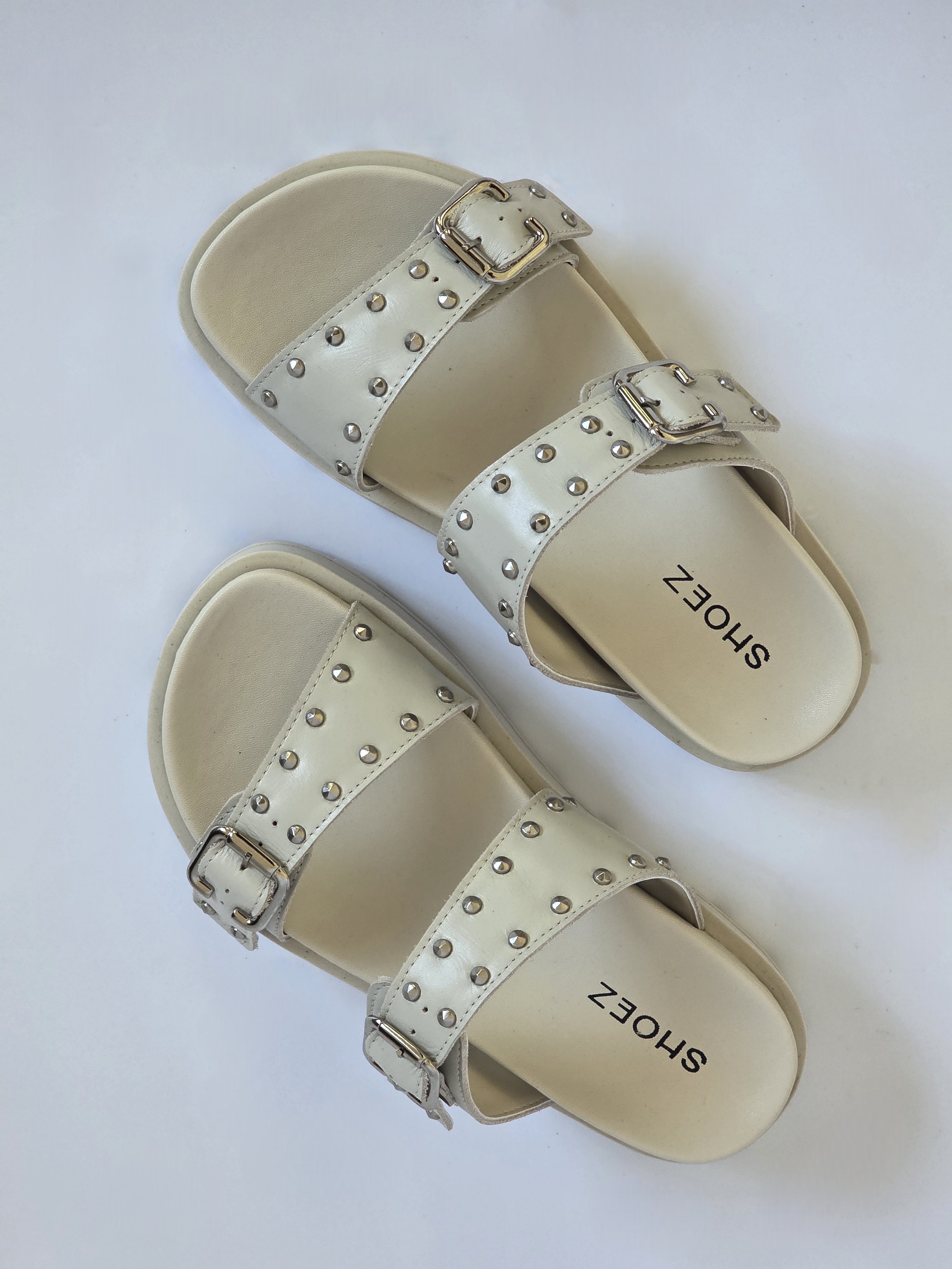 Bindy Off-White