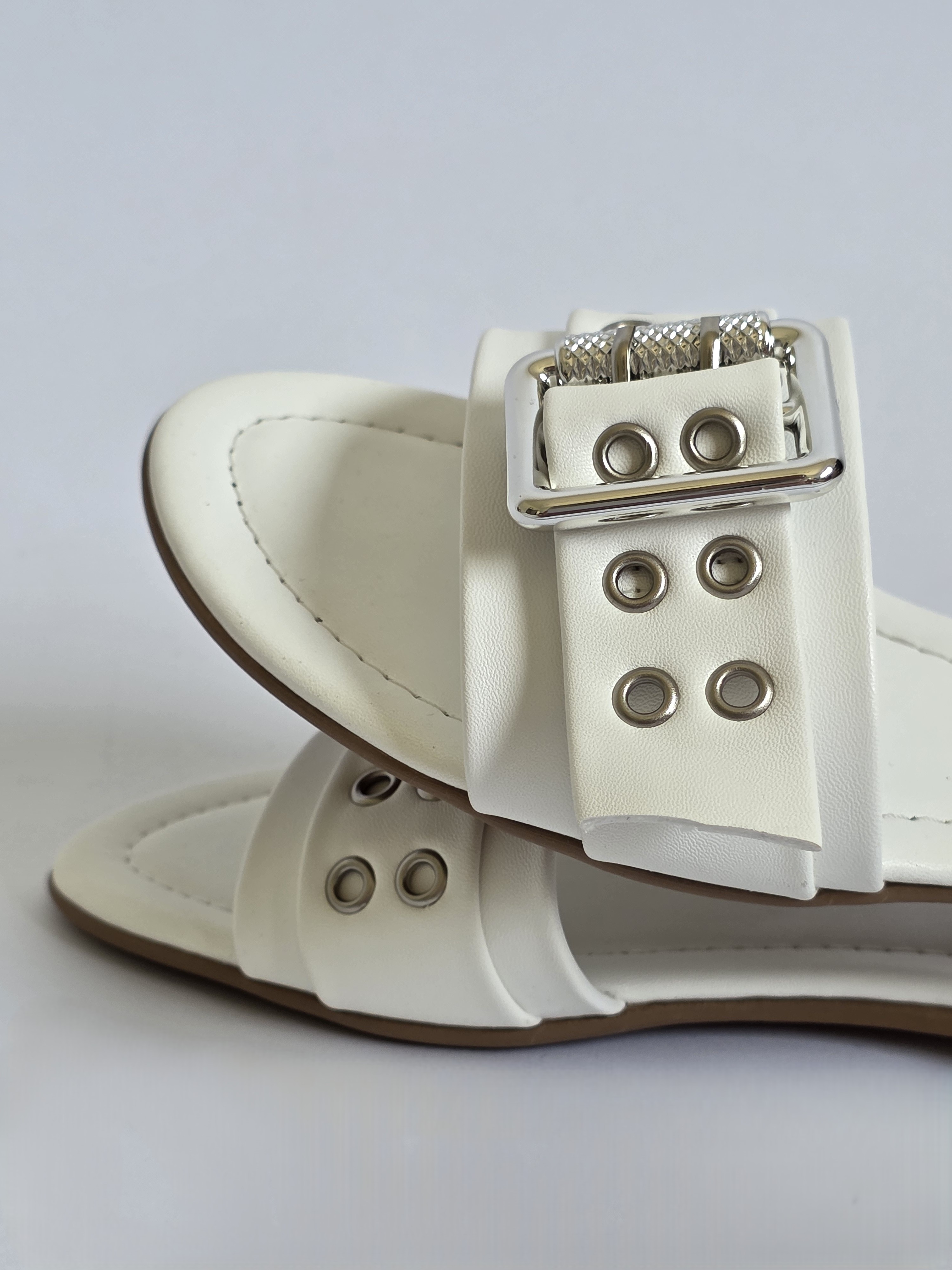 Jiro White