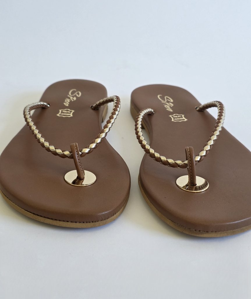 Nomos Brown