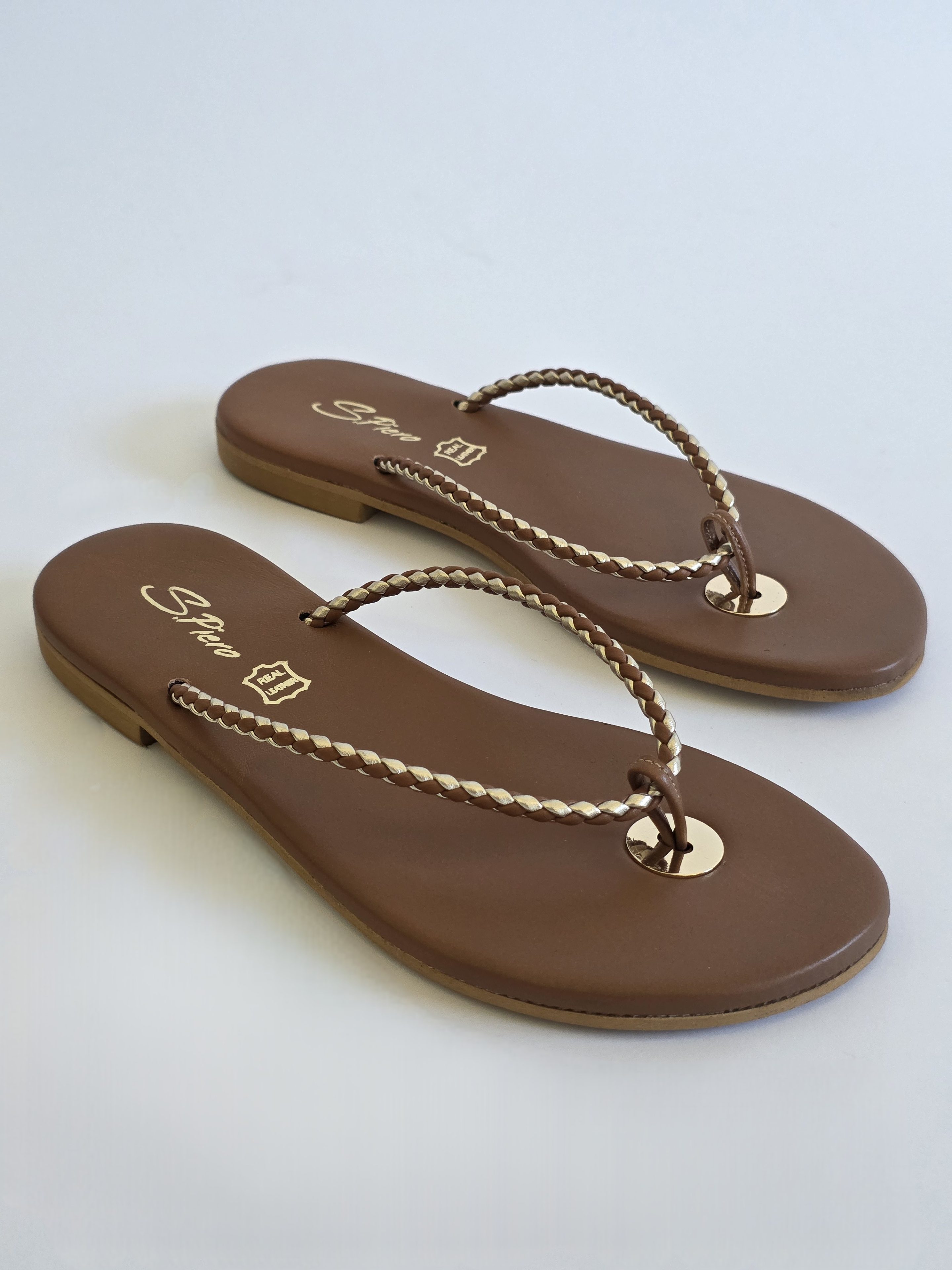 Nomos Brown
