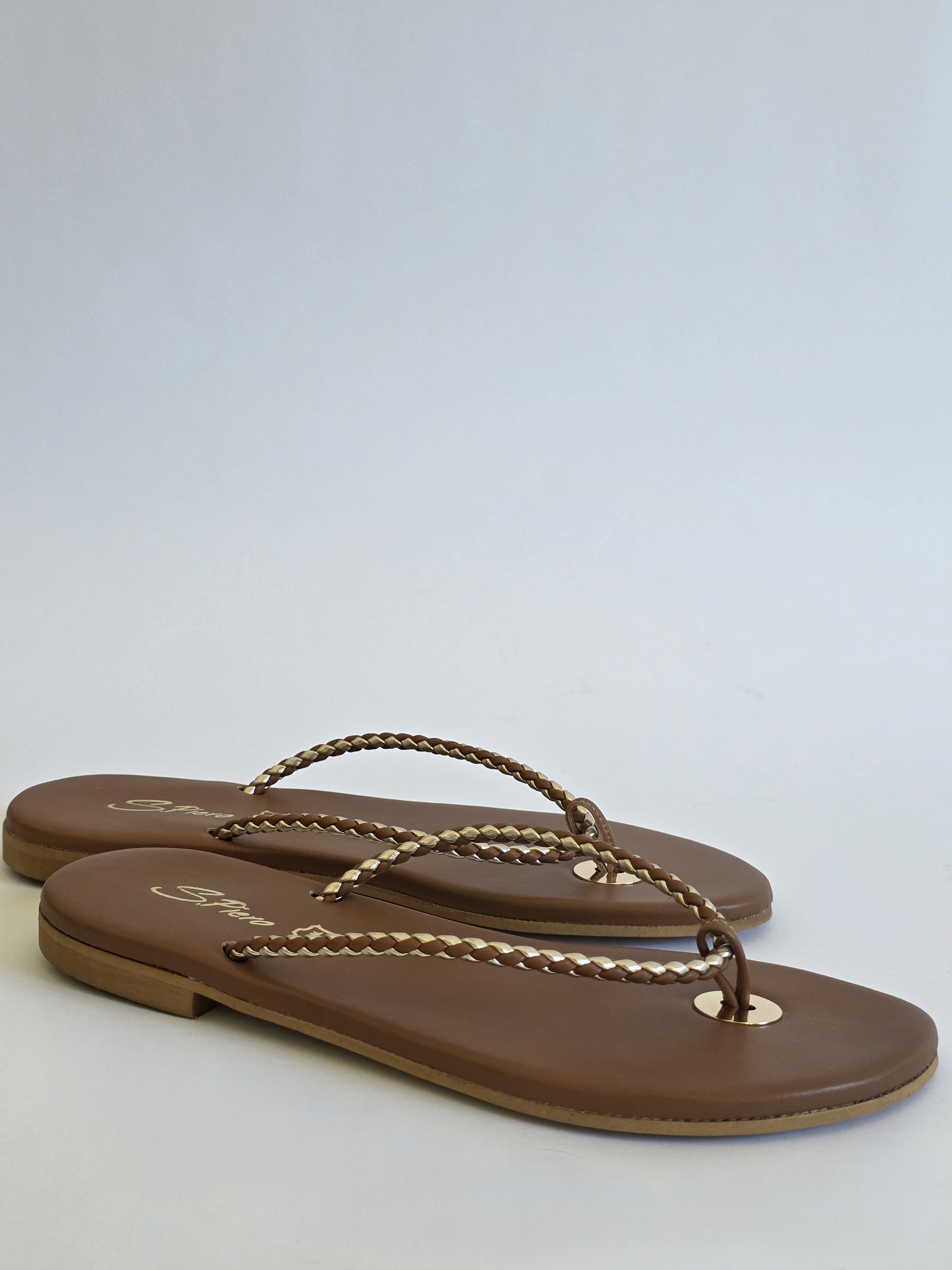 Nomos Brown