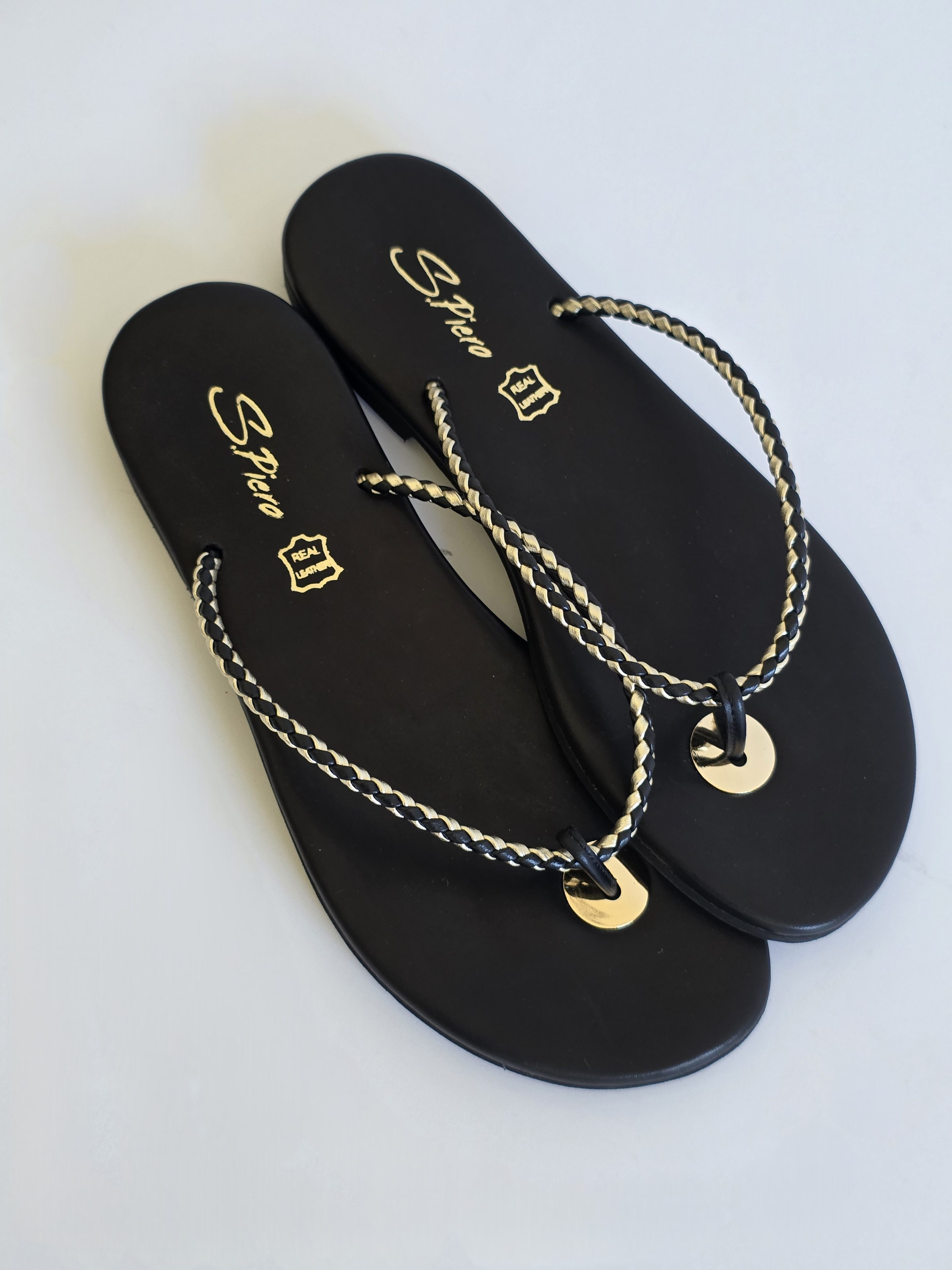Nomos Black