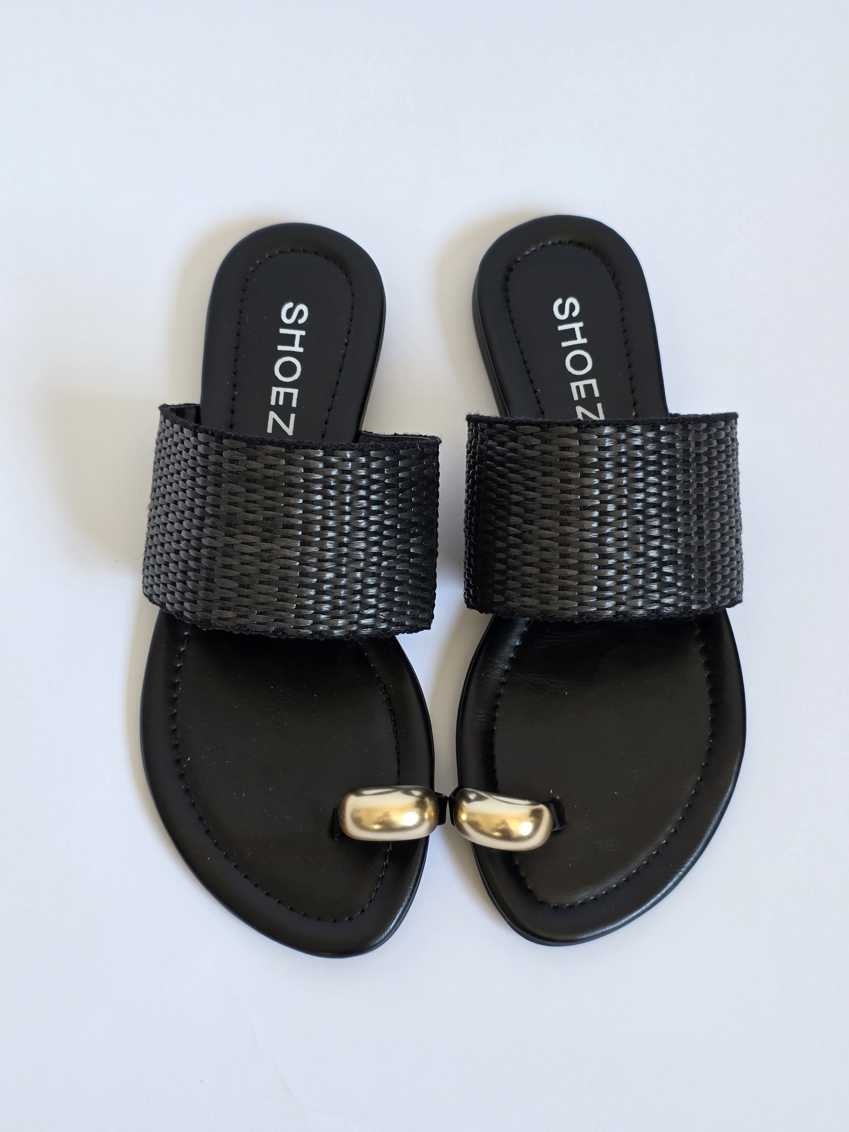 Rivia Black