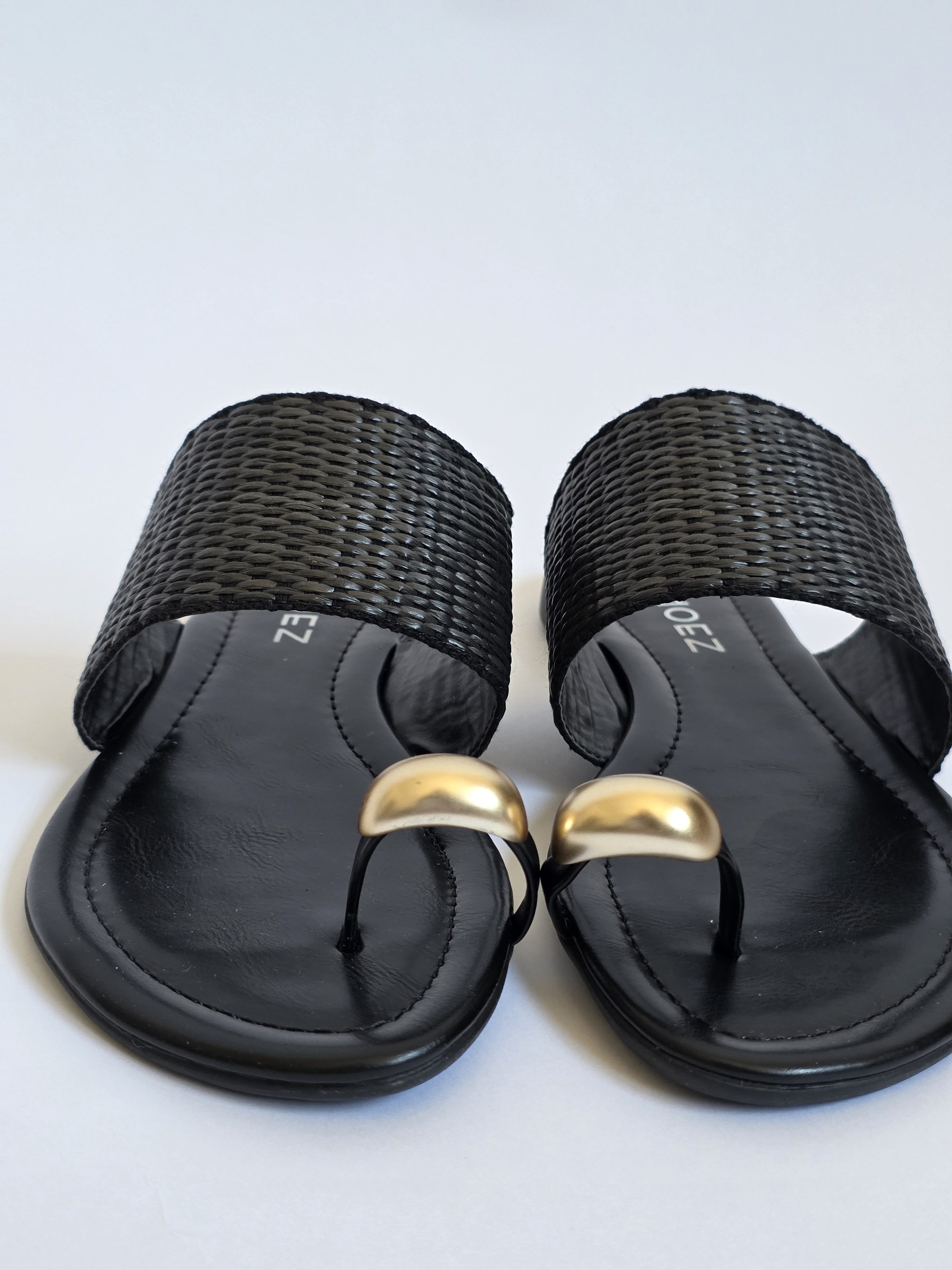 Rivia Black
