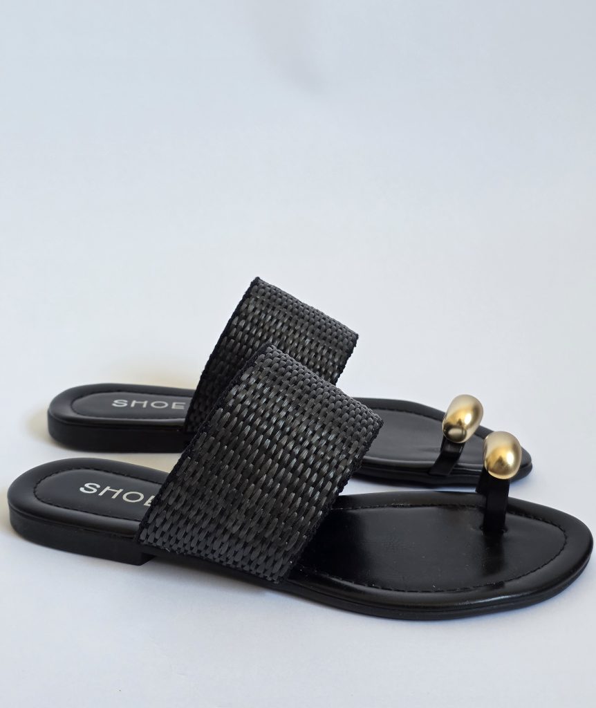 Rivia Black