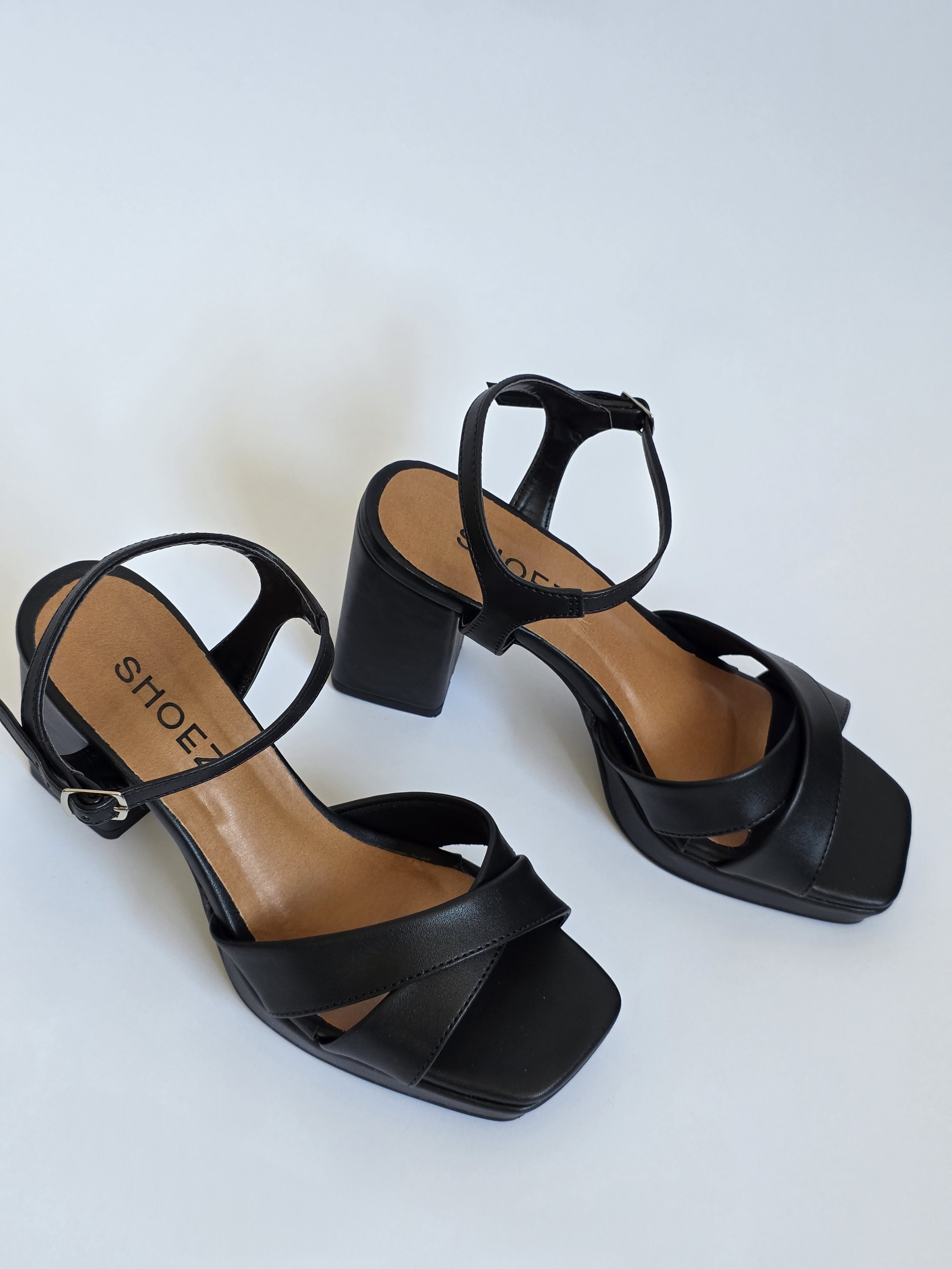 Dalma Black