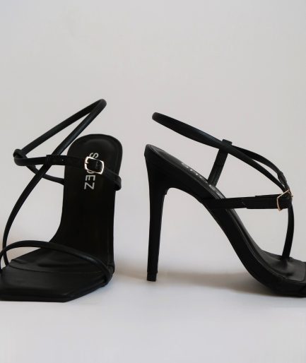 Elara Black