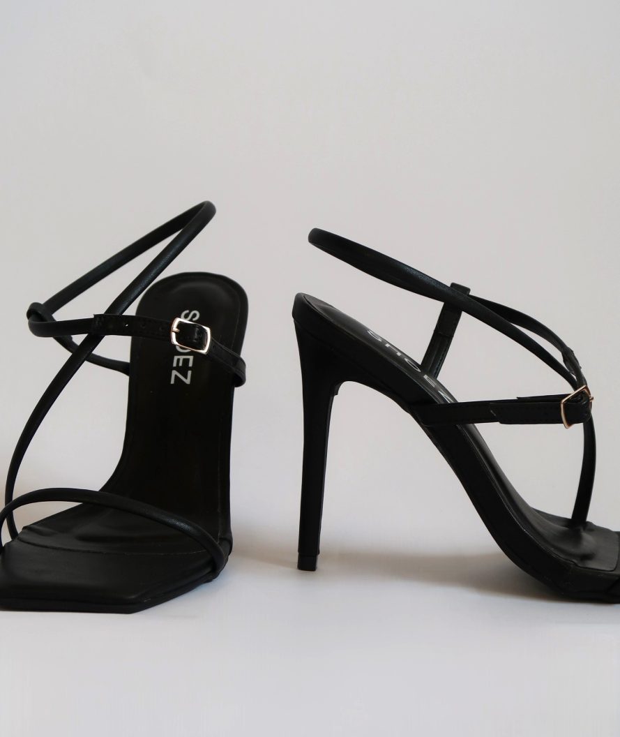 Elara Black