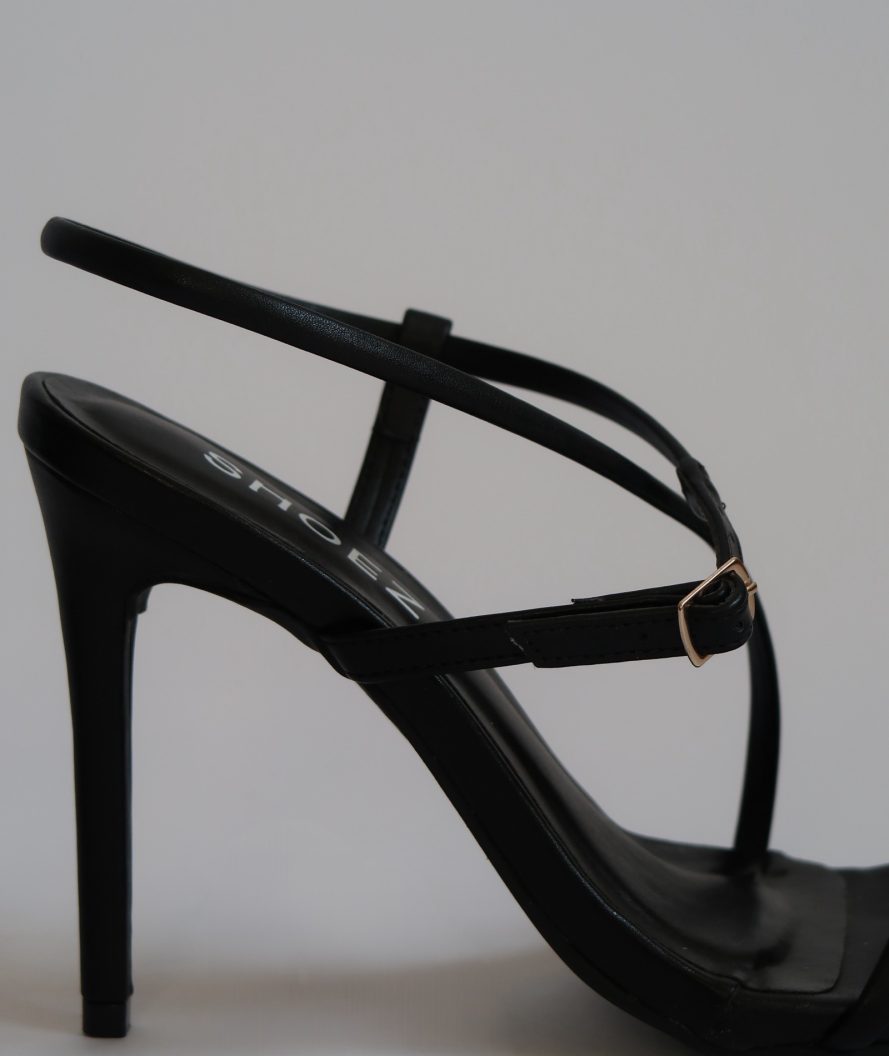 Elara Black