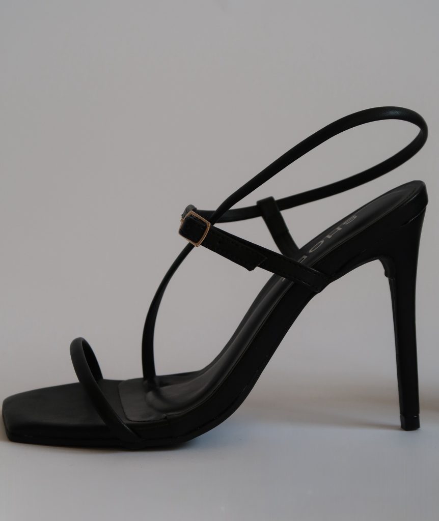 Elara Black