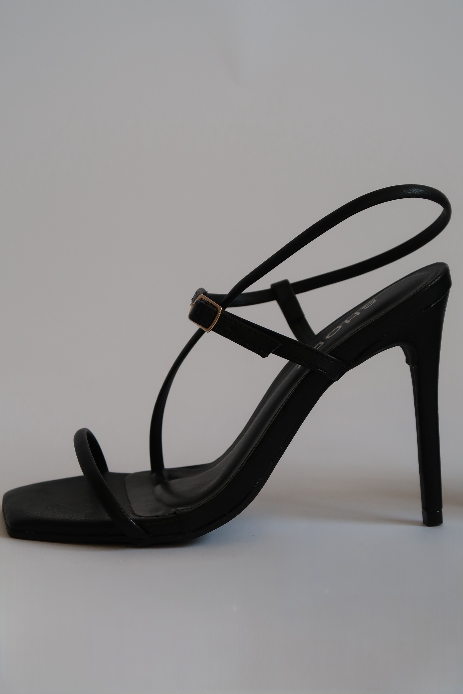 Elara Black