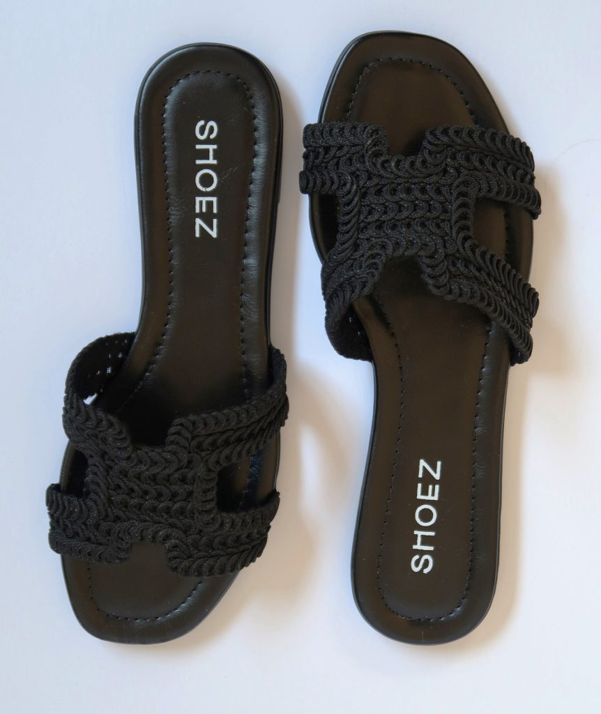 Zuri All Black