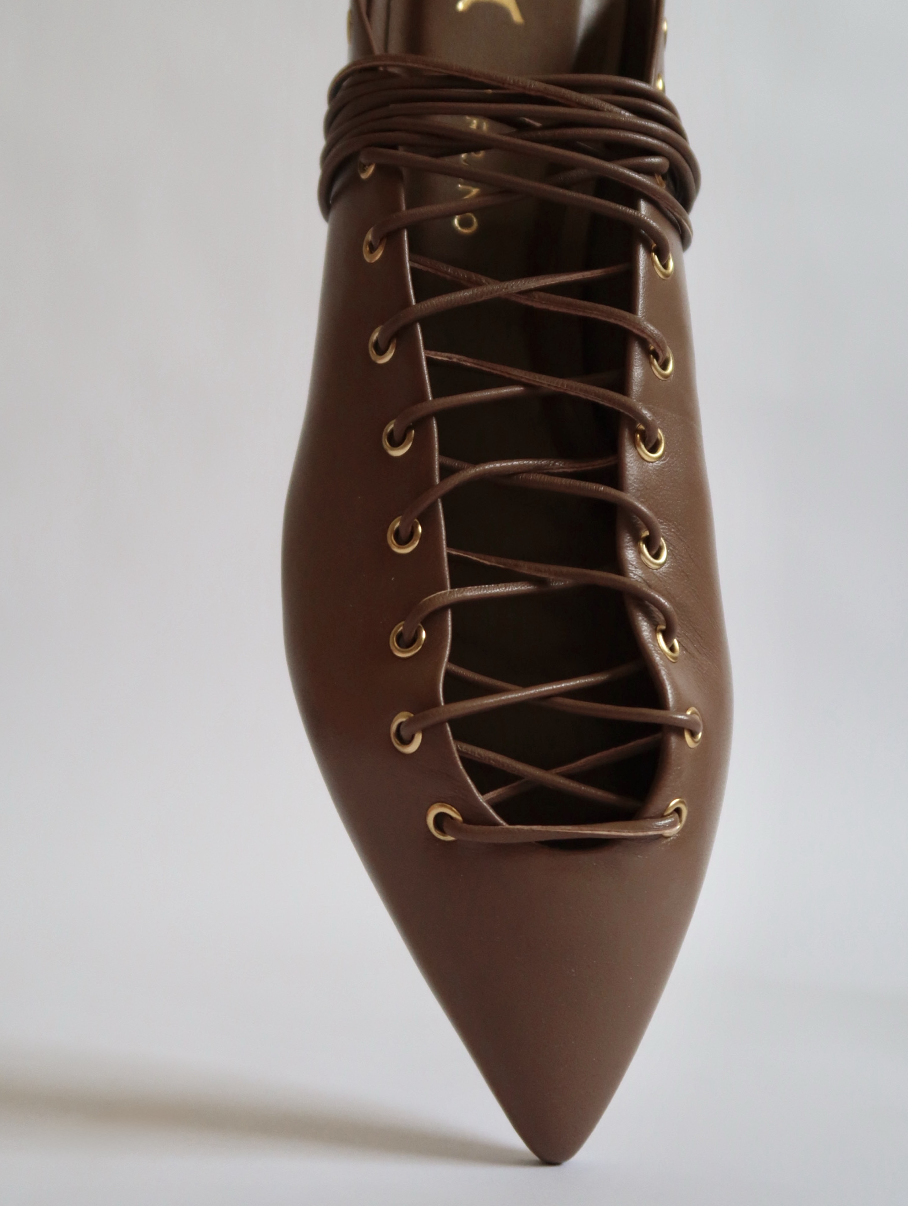 Capsule - Trixie Brown