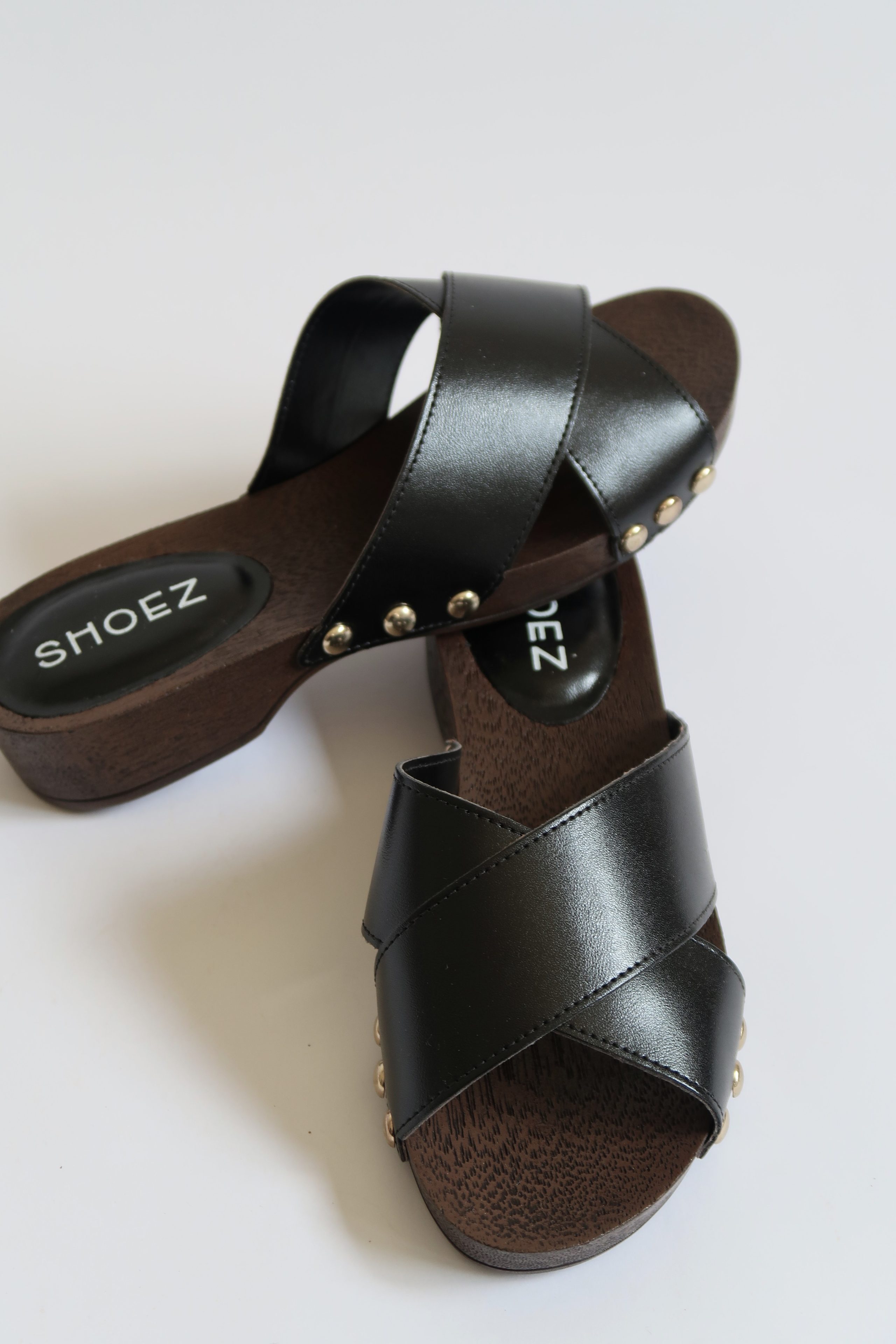 Anai Black