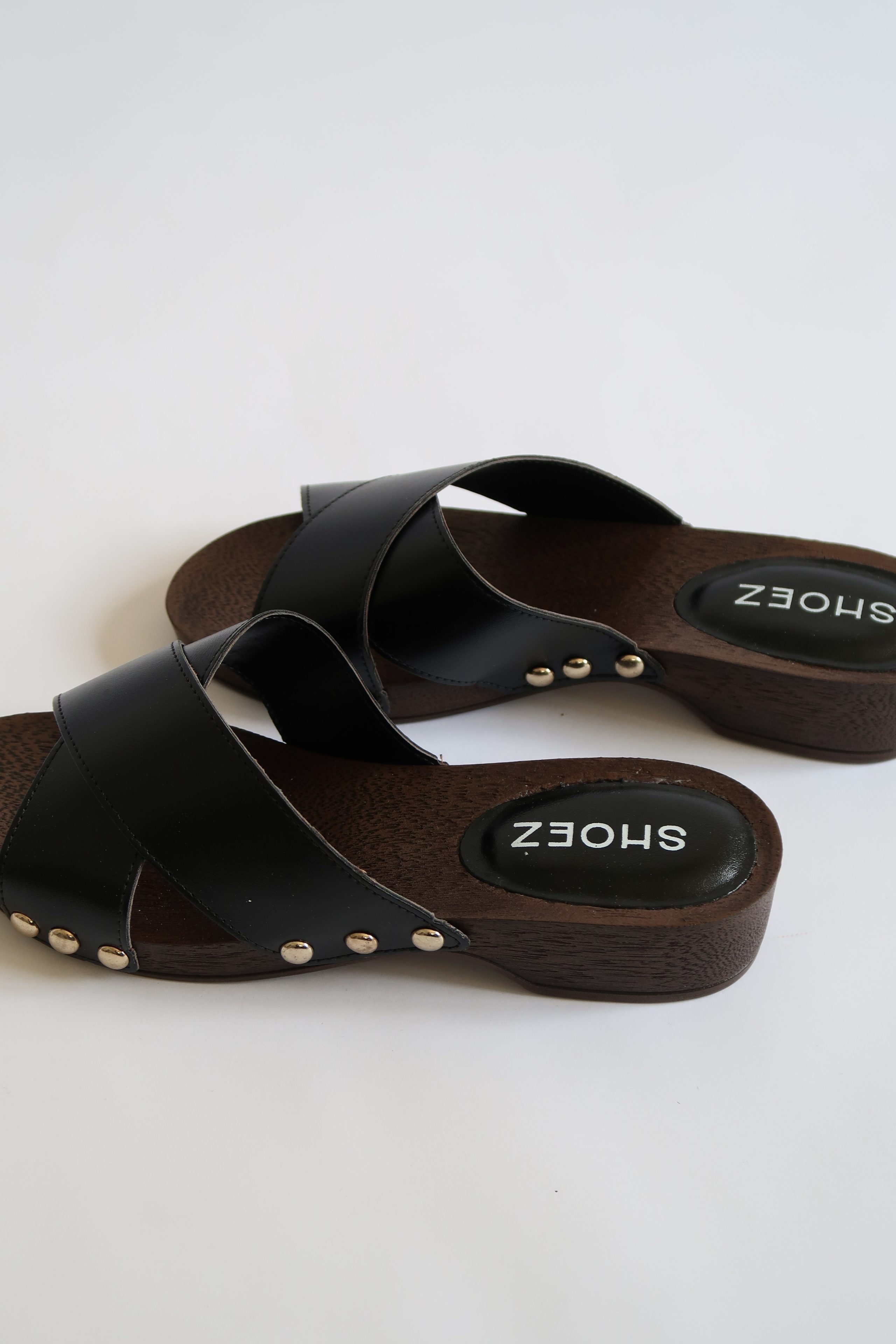 Anai Black