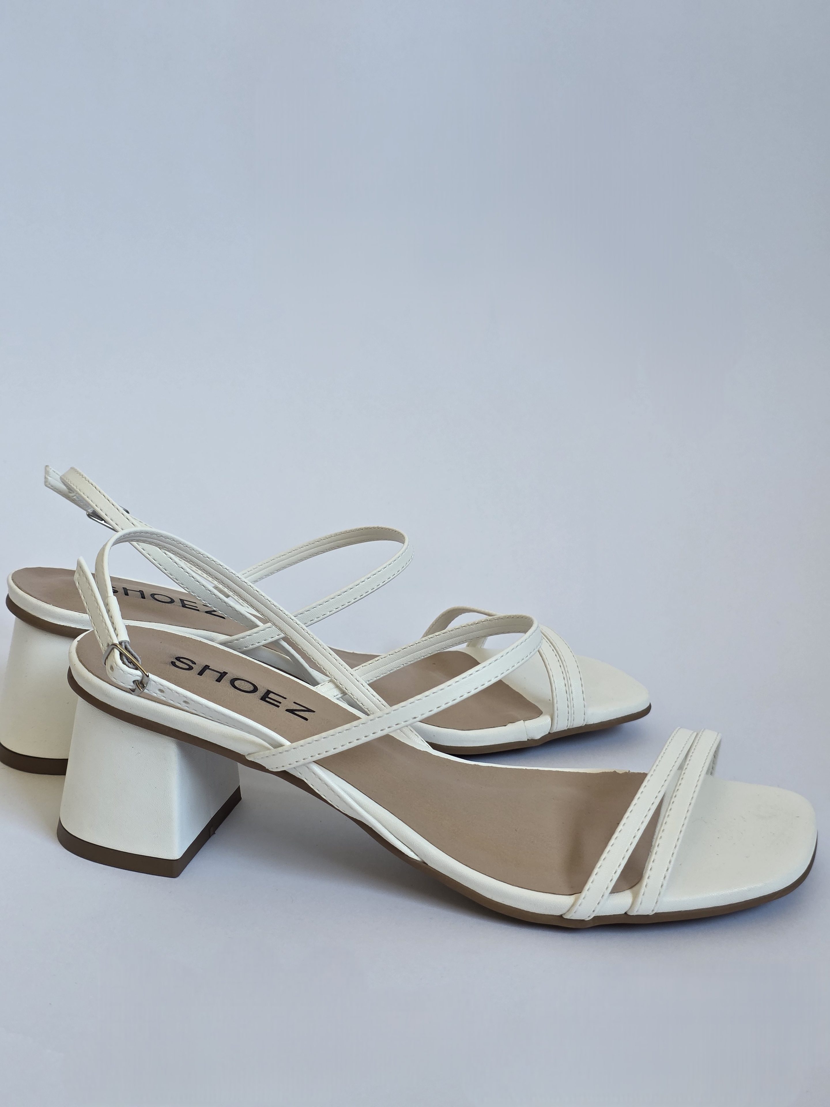 Tauri White