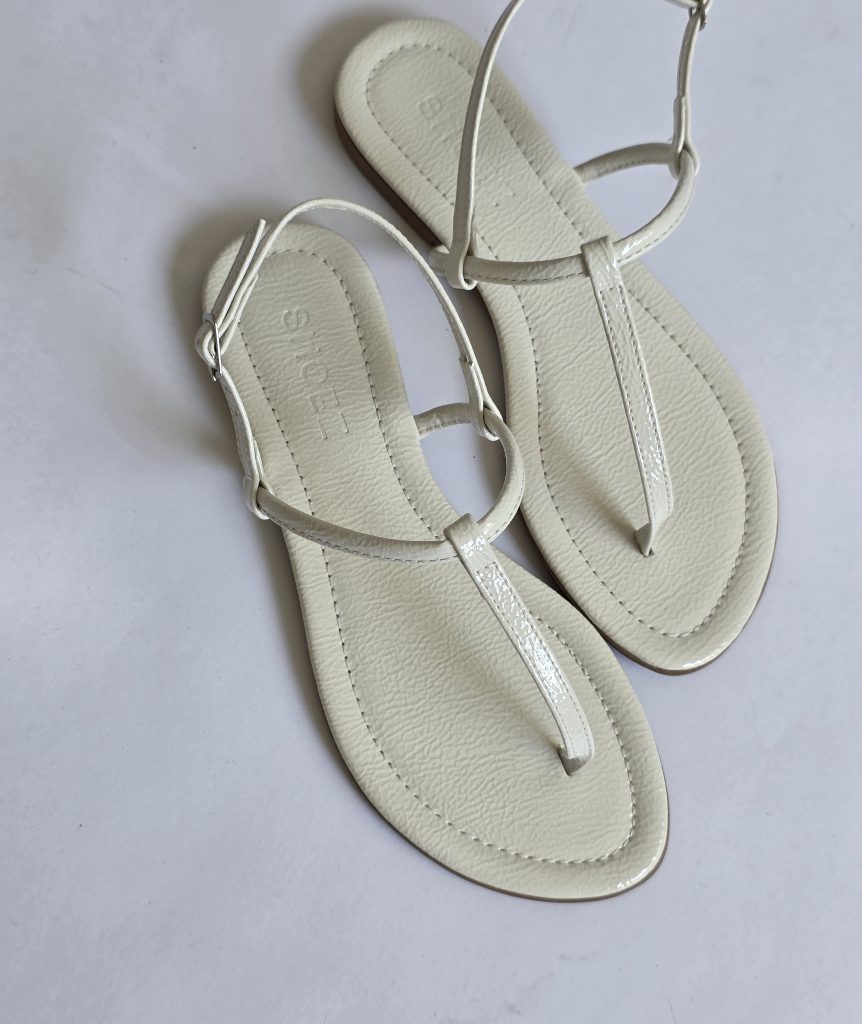 Alma Off White