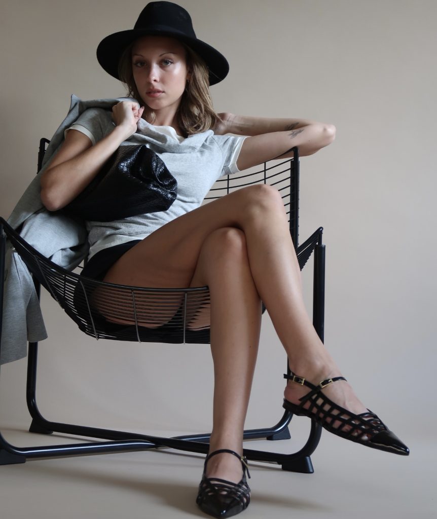 Alaya Black
