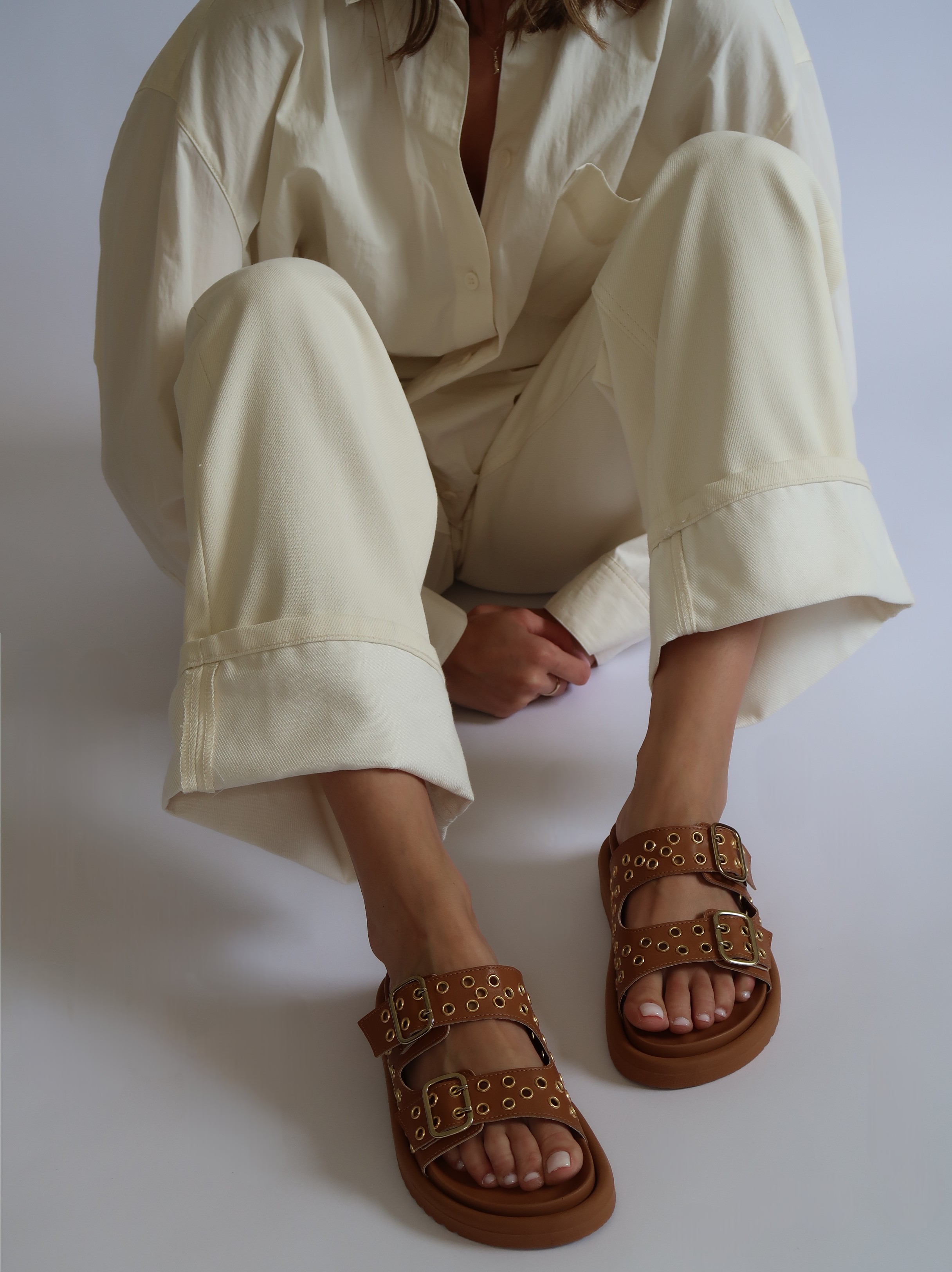 Traveler Brown