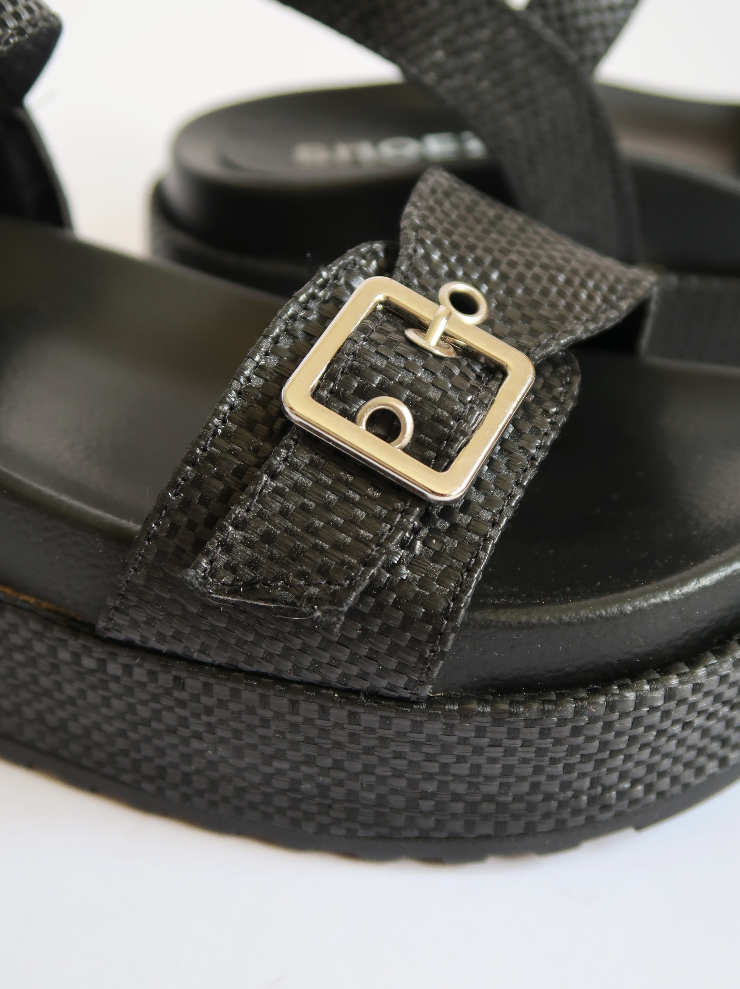 Signy Black