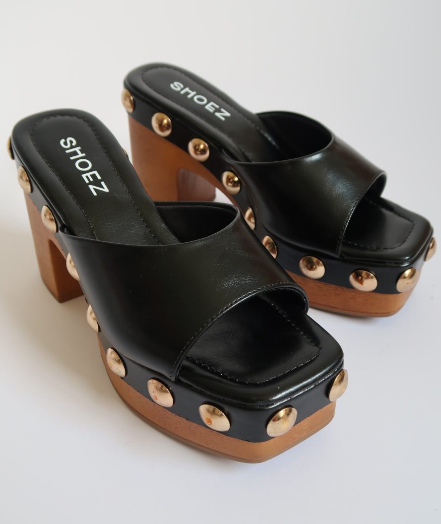Lucasta Black