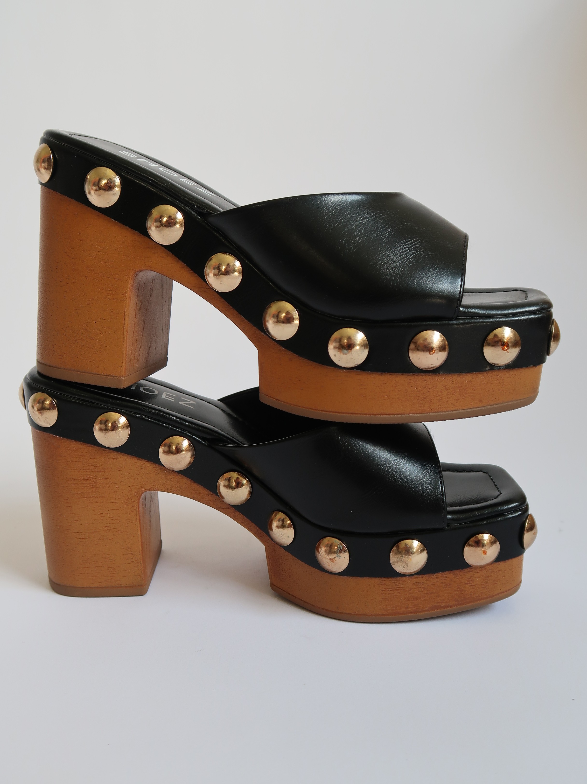 Lucasta Black
