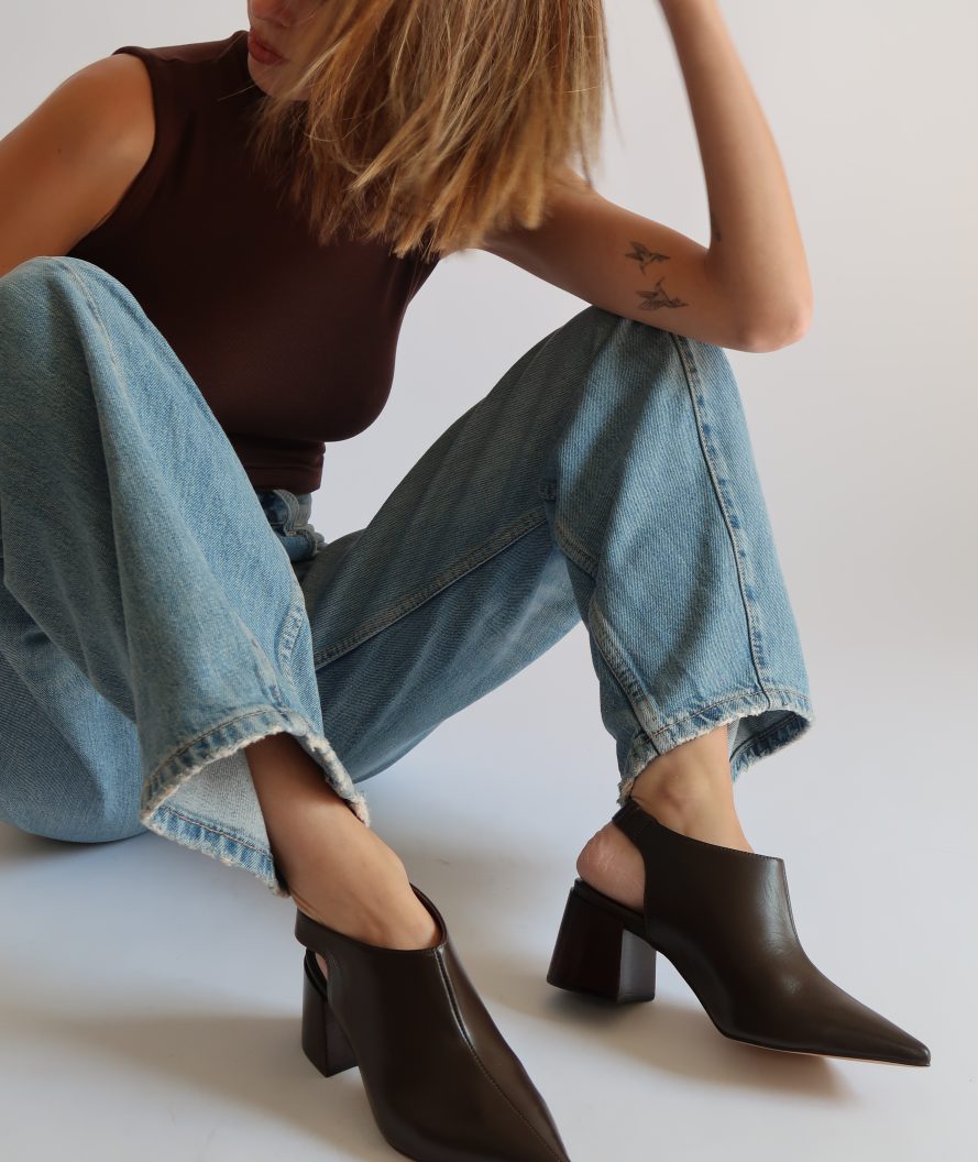 Capsule - Emory Dark Brown
