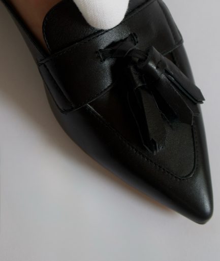 Capsule - Santiago Black